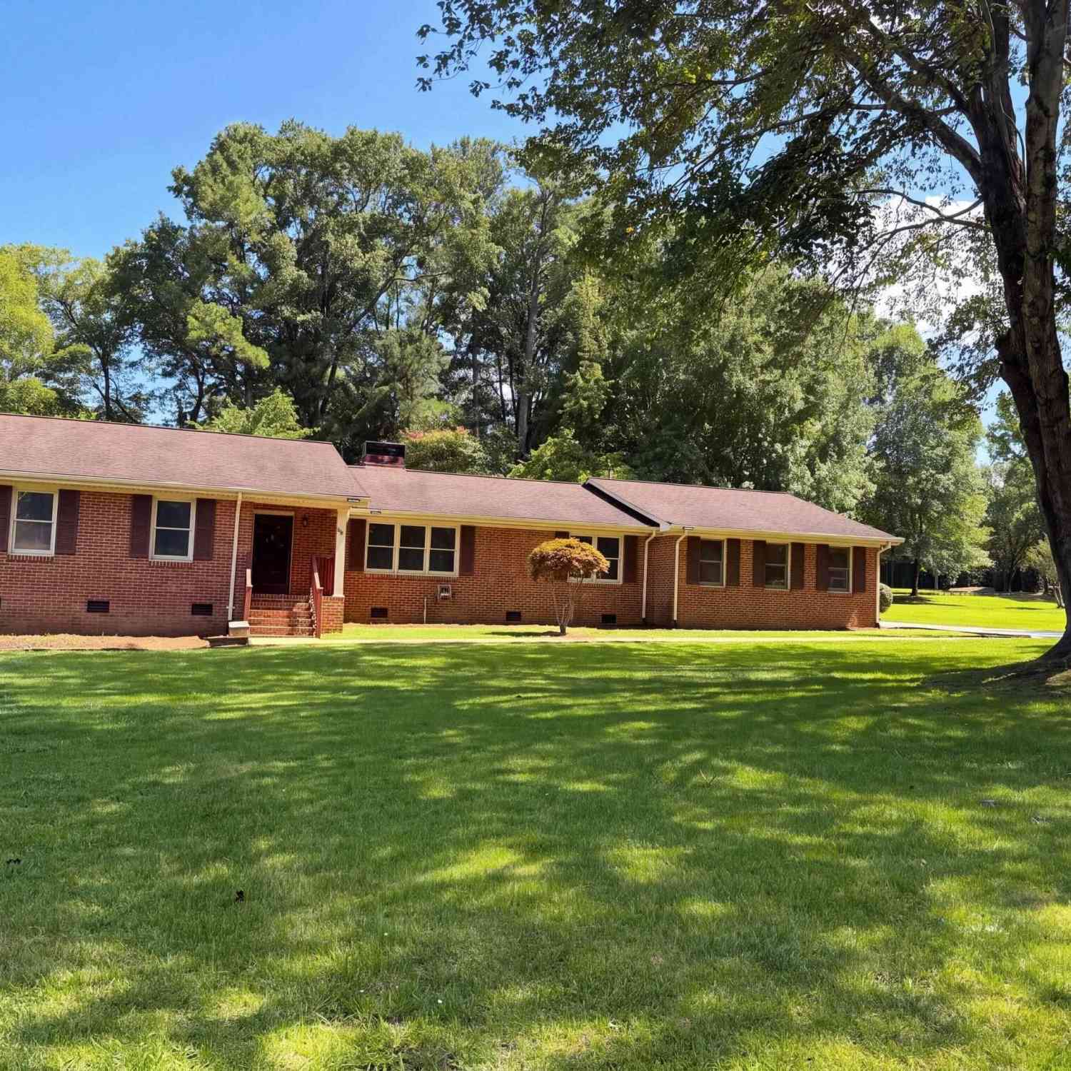 Homes For Sale - 604 Meadowbrook<br/> Spartanburg County, Spartanburg, SC 29307