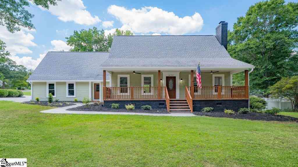 Homes For Sale - 421 Quail Run<br/> Fountain Inn, SC 29644