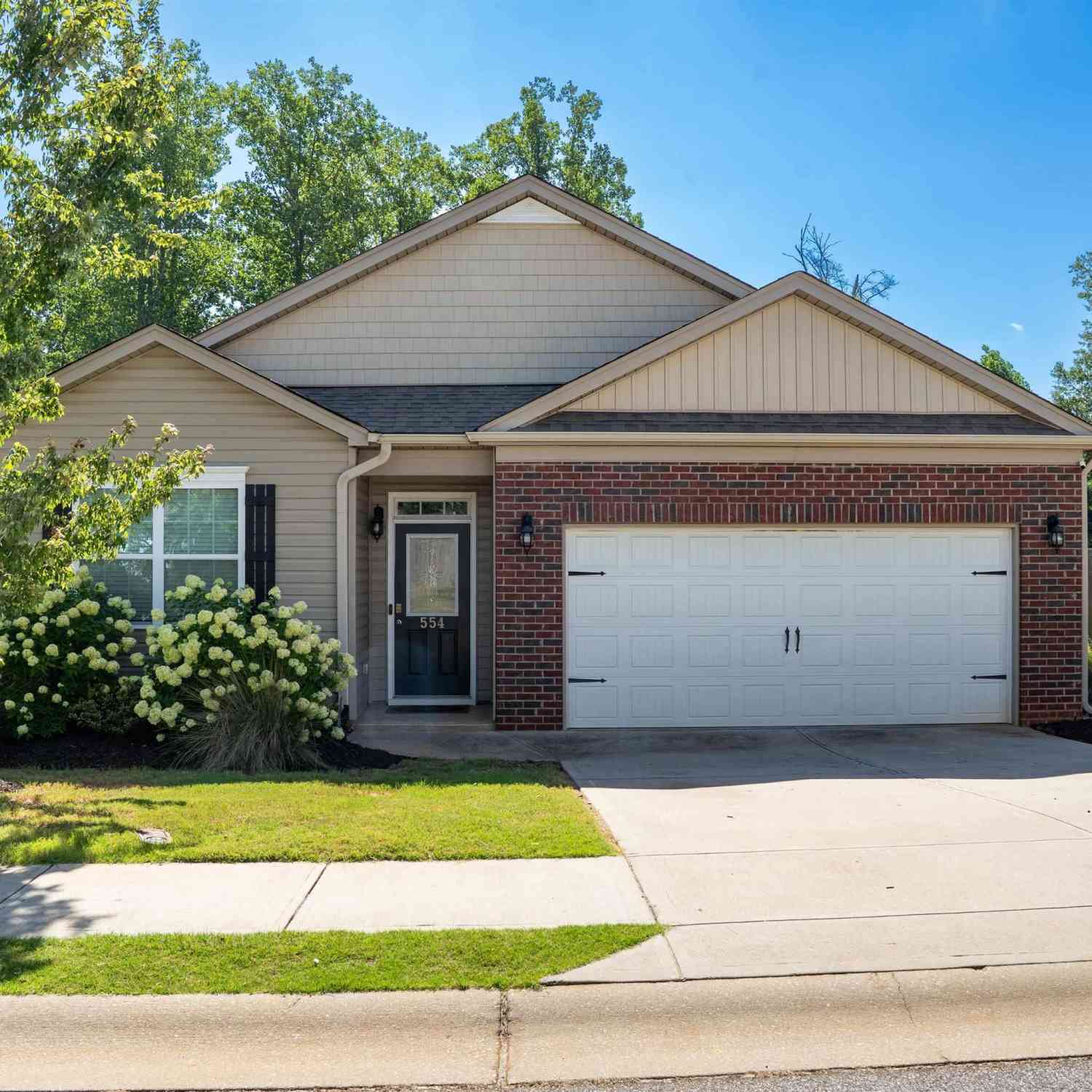 Homes For Sale - 554 Friar Park<br/> Spartanburg County, Lyman, SC 29365