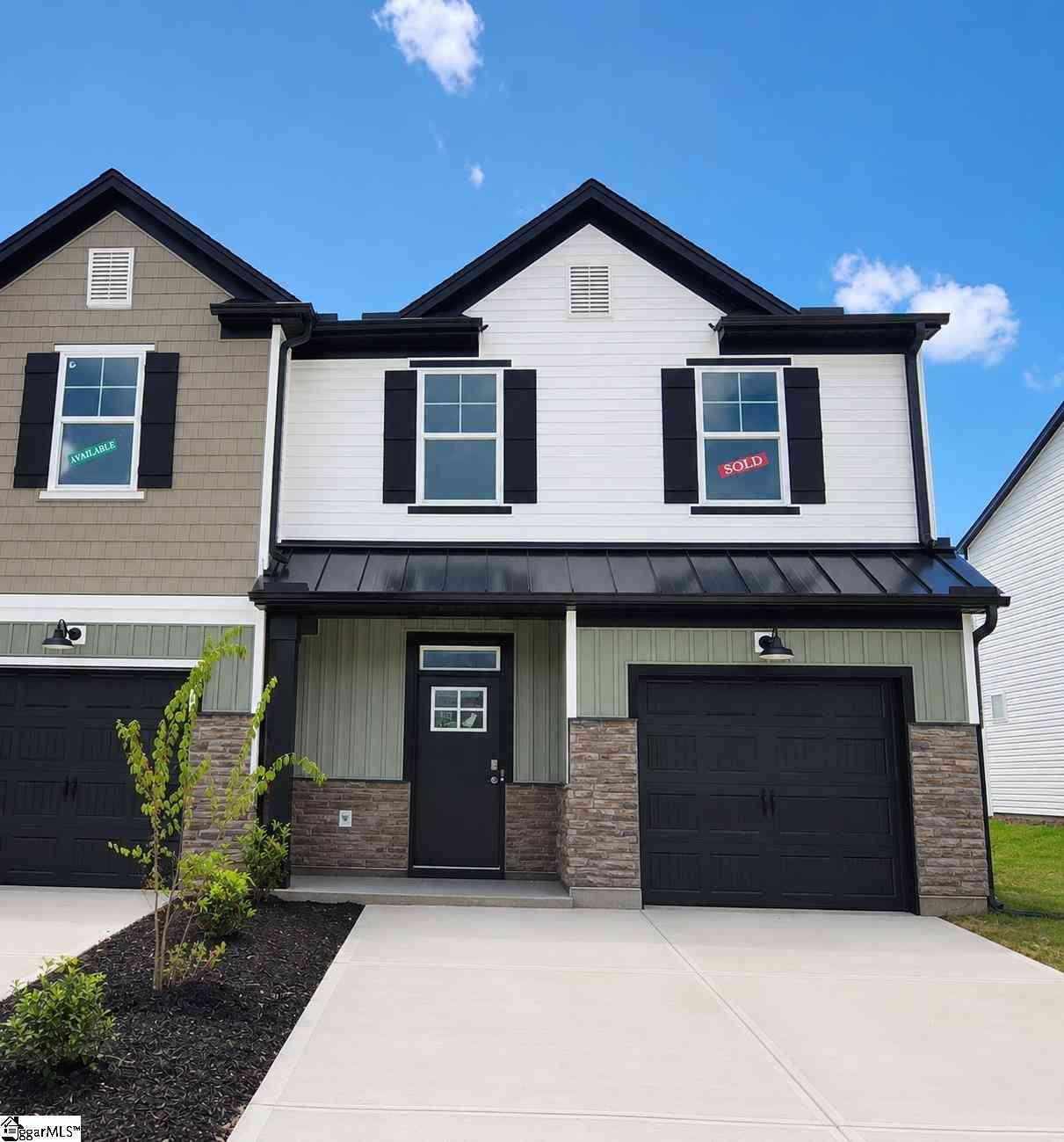 Townhouse For Sale - 429 Belgrove<br/> Easley, SC 29640