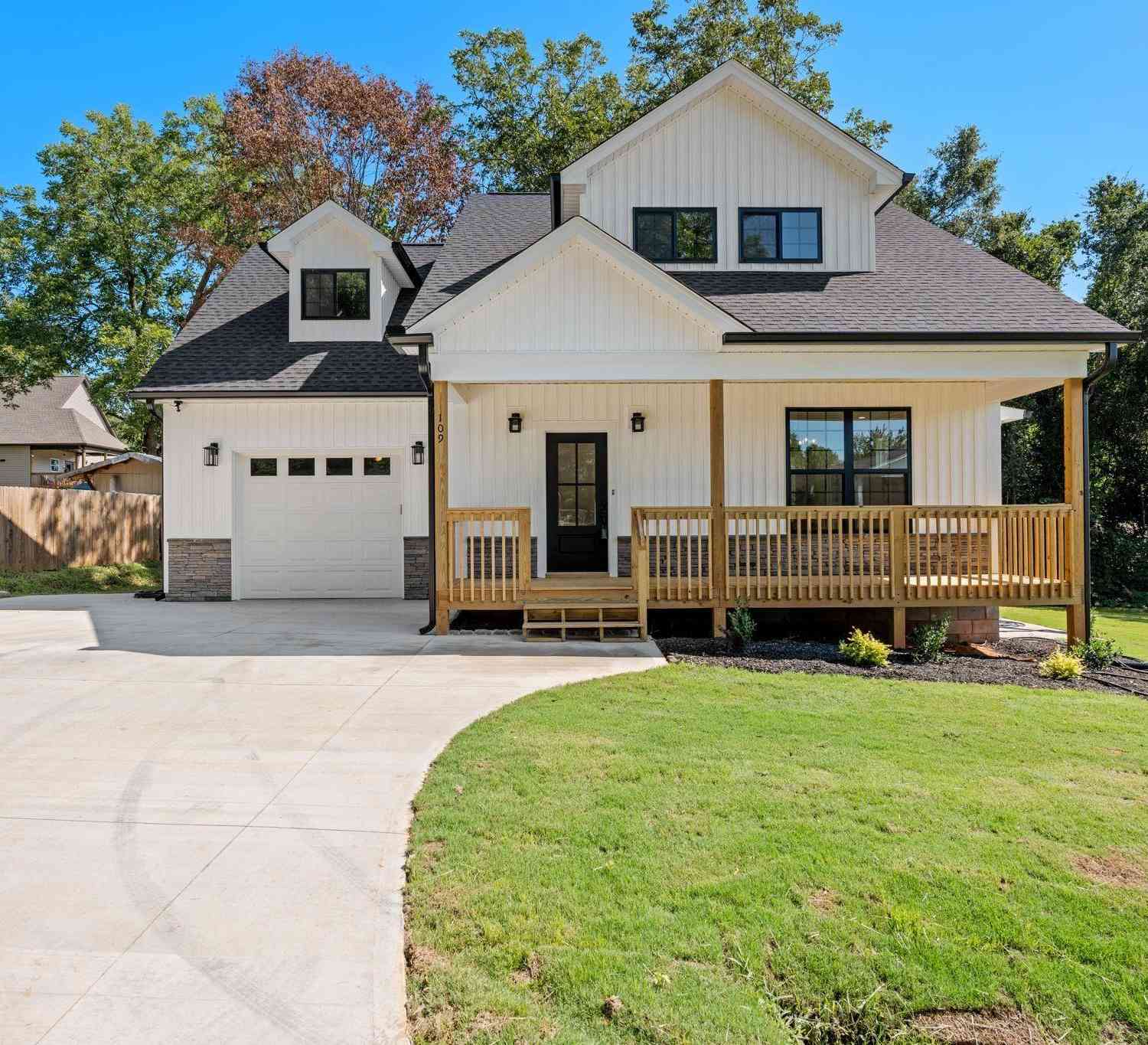 Homes For Sale - 109 Weaver Line<br/> Inman, SC 29349