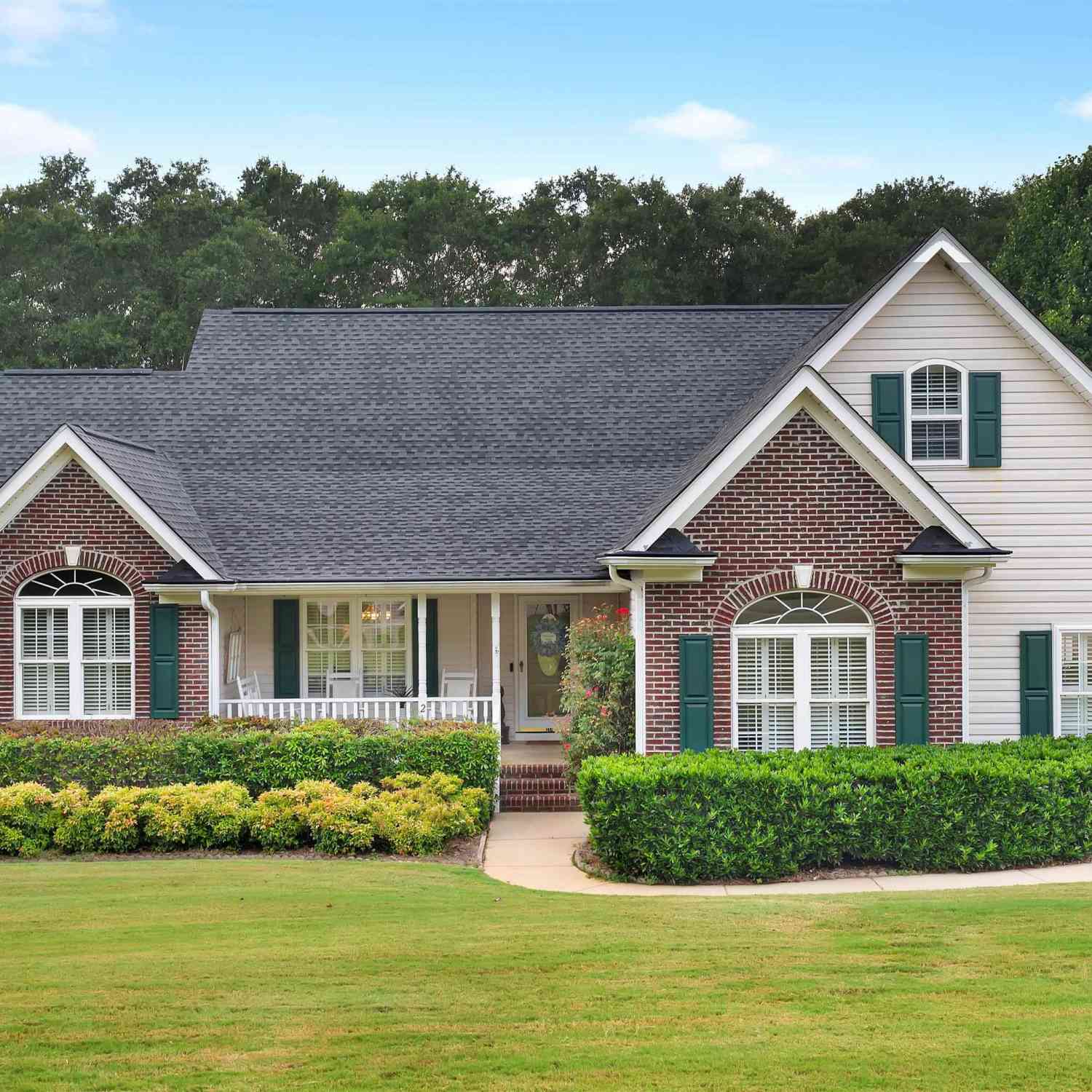 Homes For Sale - 210 Camperdown<br/> Easley, SC 29642