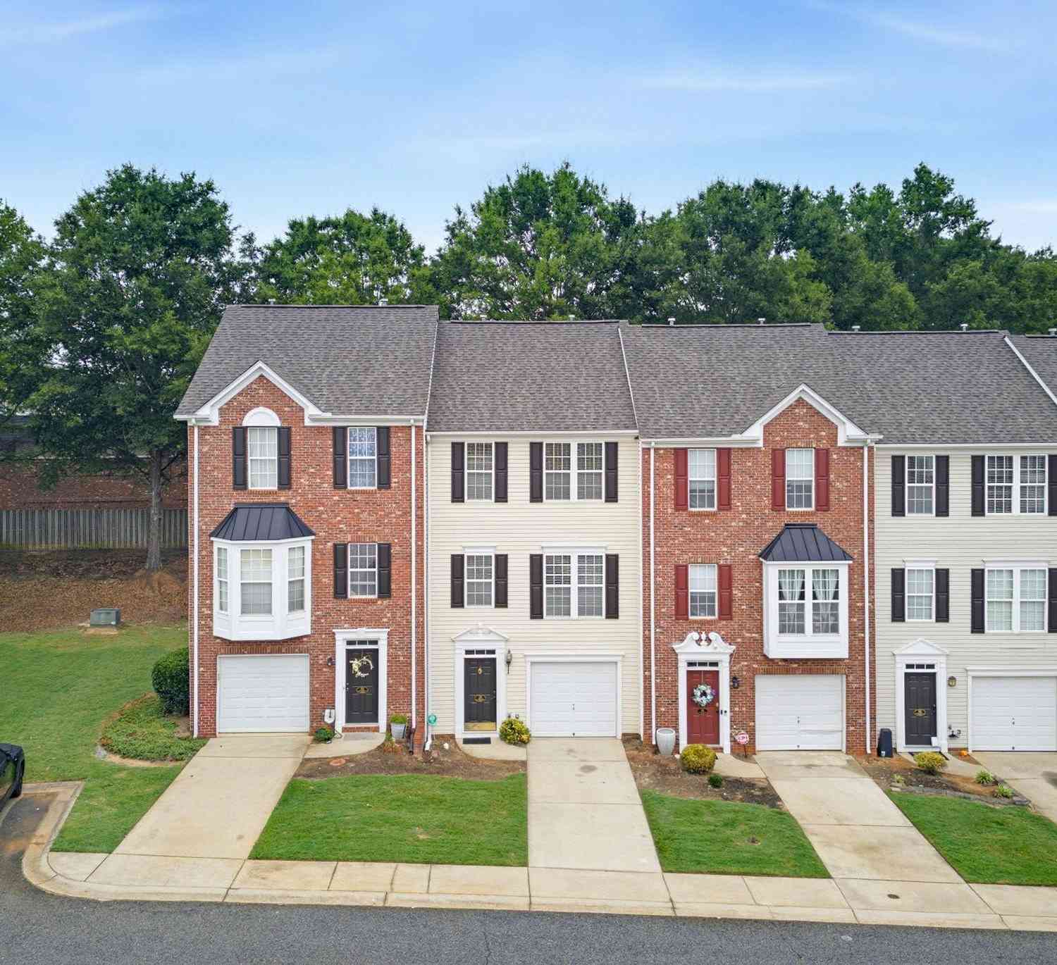 Townhouse For Sale - 110 Cambria<br/> Mauldin, SC 29662