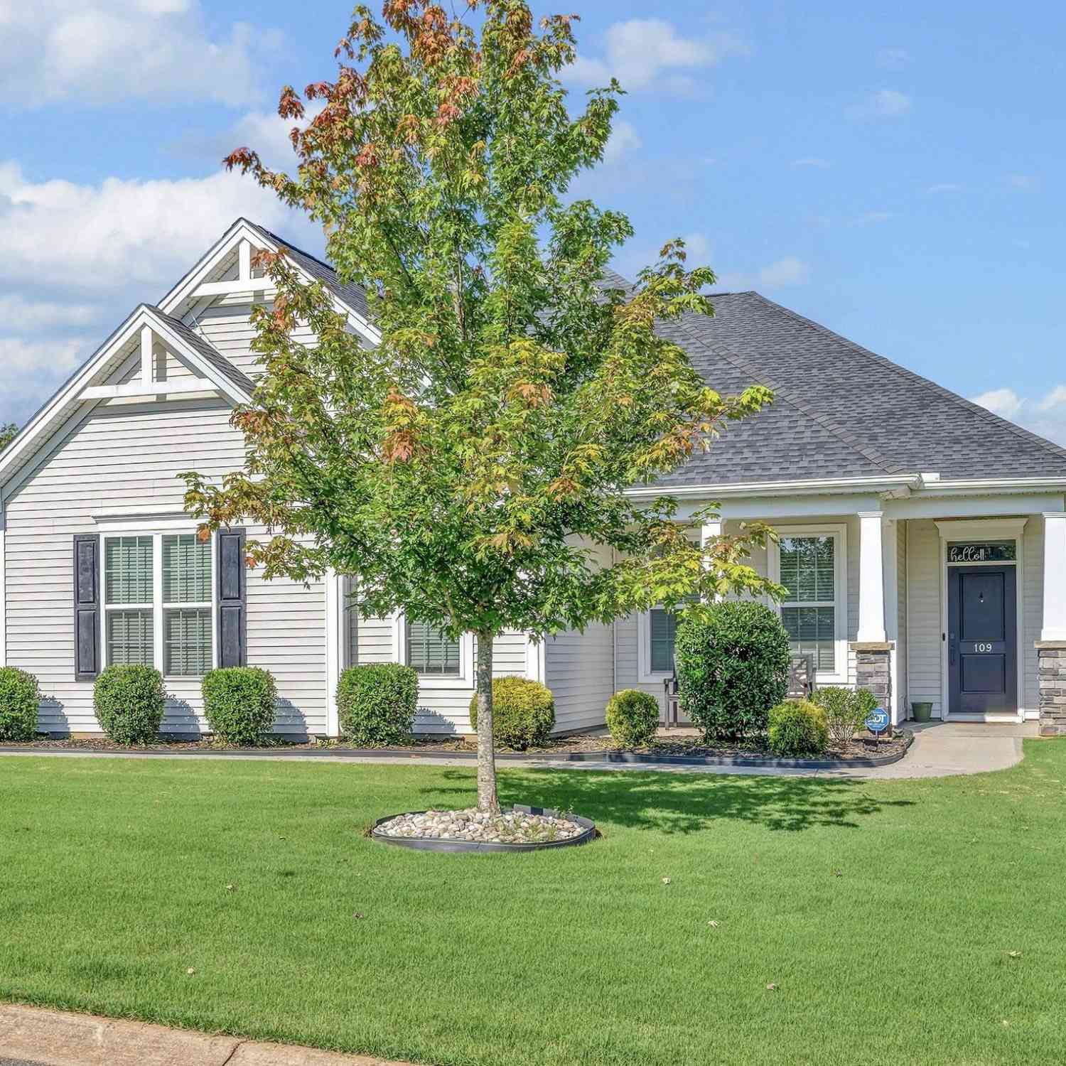 Homes For Sale - 109 Nevell<br/> Easley, SC 29642