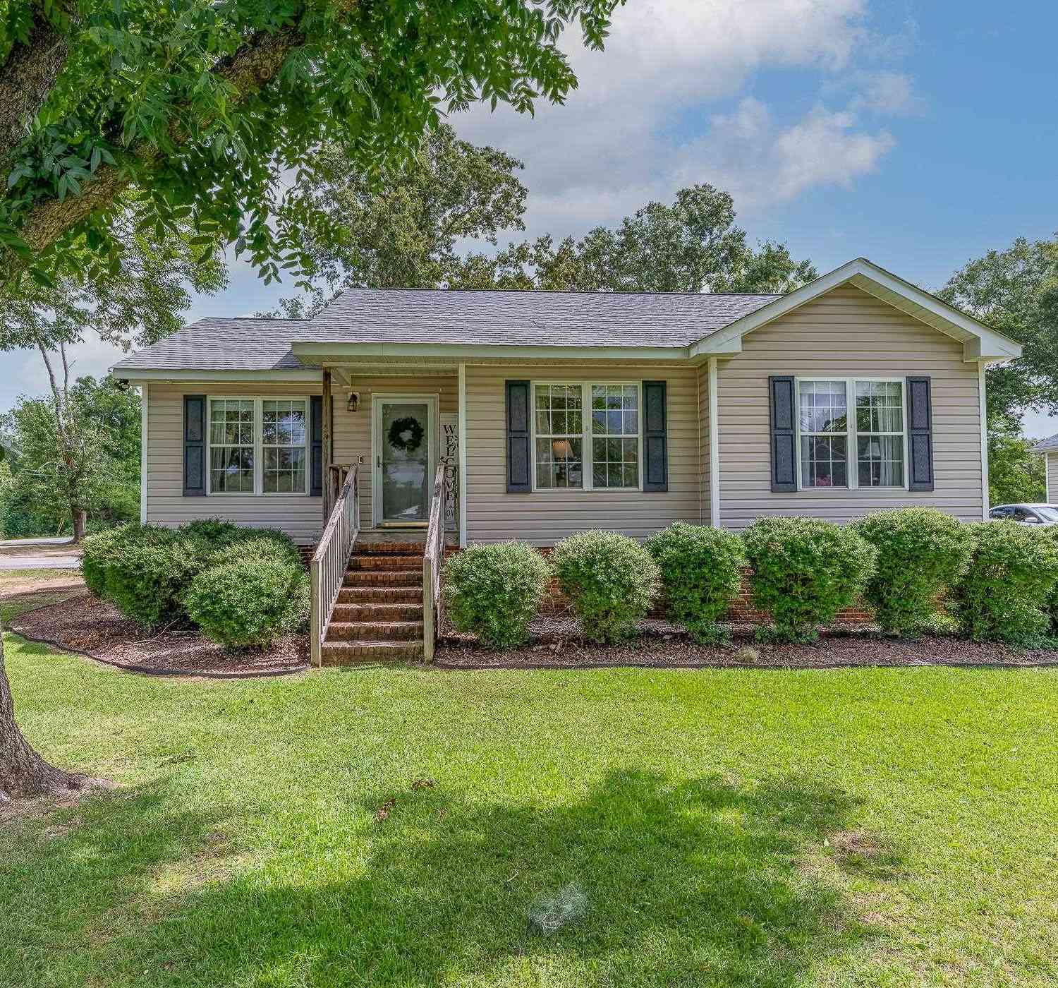 Homes For Sale - 109 Hilldale<br/> Laurens County, Laurens, SC 29360