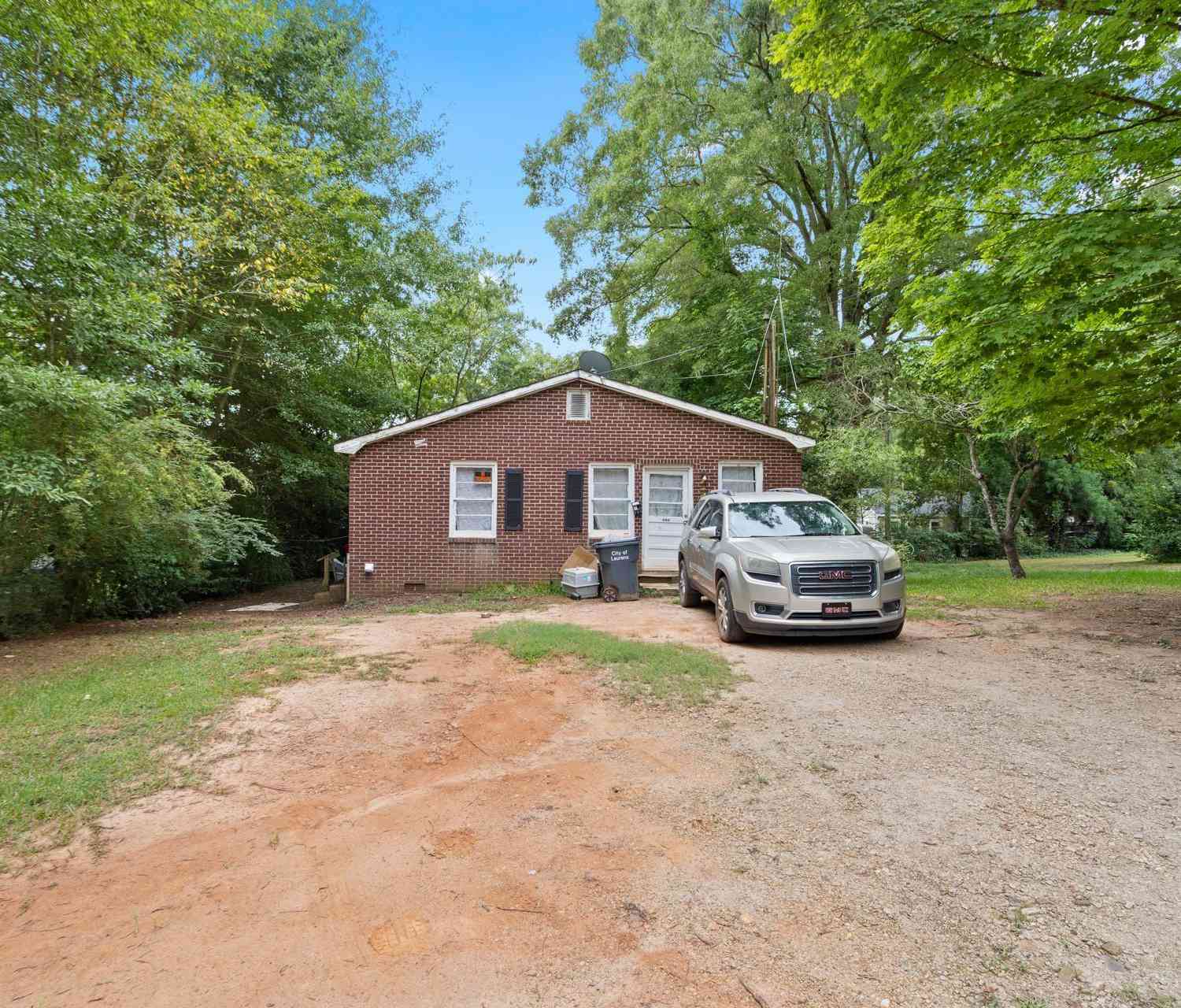 Homes For Sale - 305 Southview<br/> Laurens County, Laurens, SC 29360