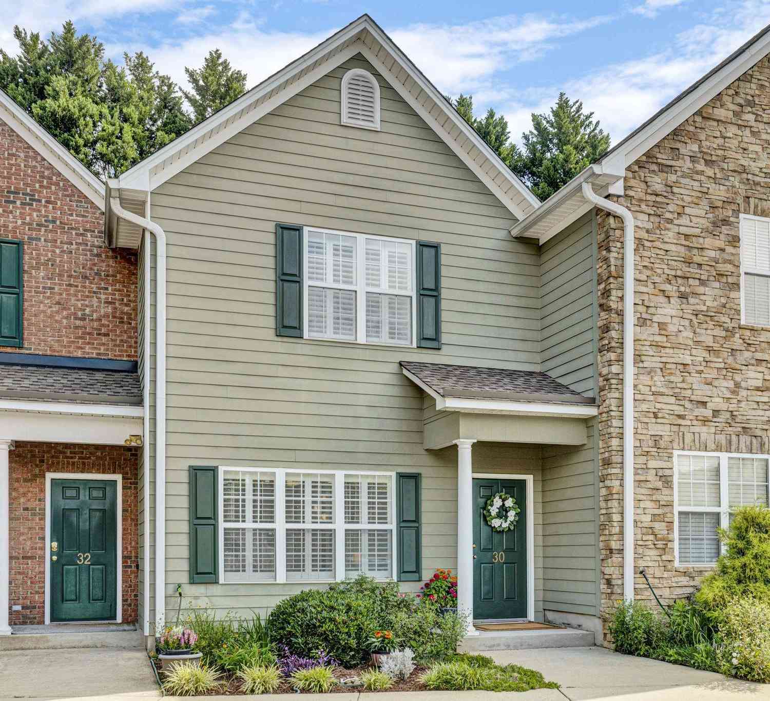 Townhouse For Sale - 30 Rock Garden<br/> Greenville County, Greenville, SC 29609