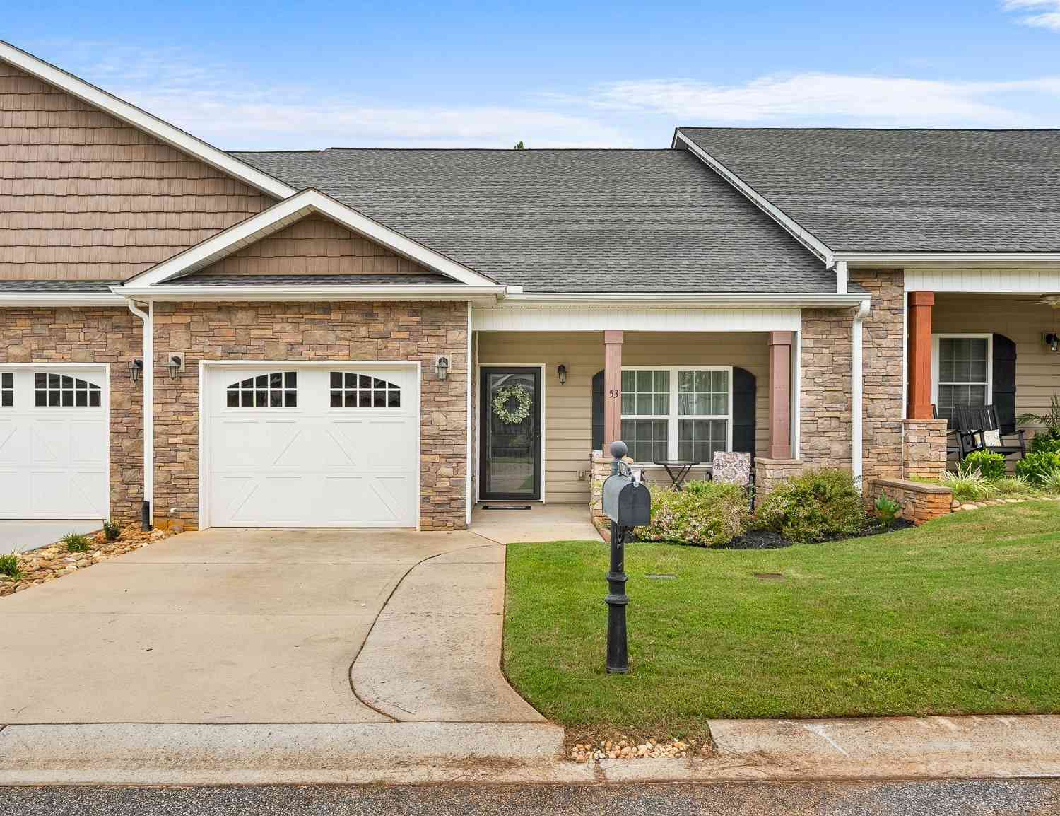 Townhouse For Sale - 53 Hillsborough<br/> Anderson County, Anderson, SC 29621