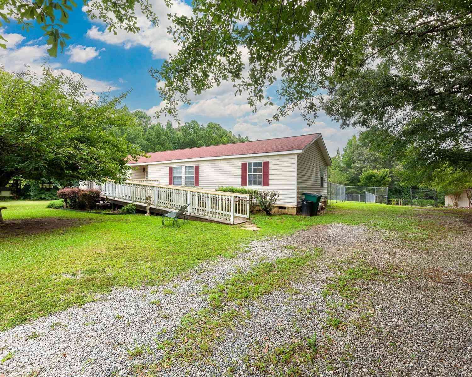 Homes For Sale - 377 Fort Lindley<br/> Laurens County, Laurens, SC 29360