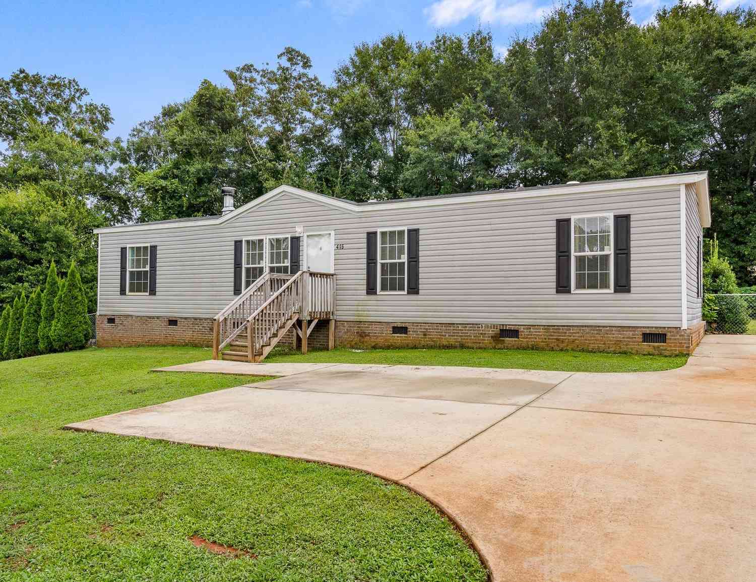 Mobile Home For Sale - 415 Jackson<br/> Anderson County, Anderson, SC 29625