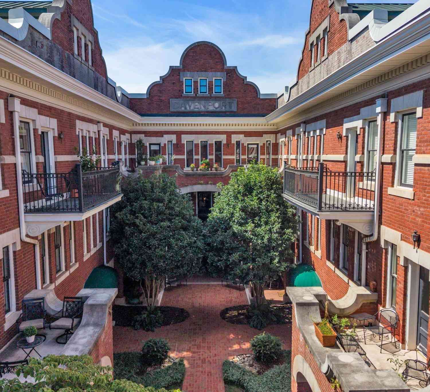 Condo For Sale - 400 E Washington<br/> Greenville County, Greenville, SC 29601