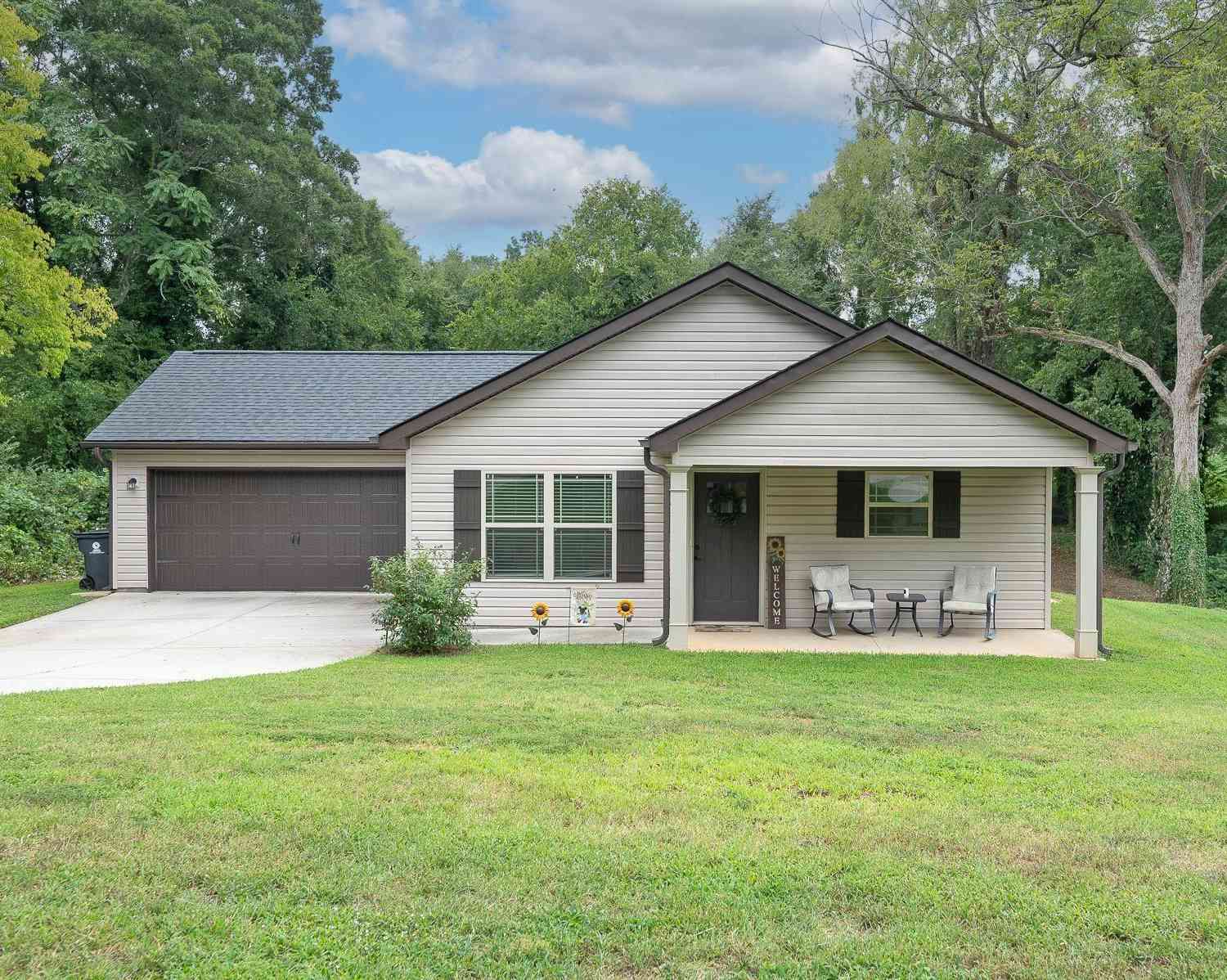 Homes For Sale - 155 W Mill<br/> Laurens County, Gray Court, SC 29645