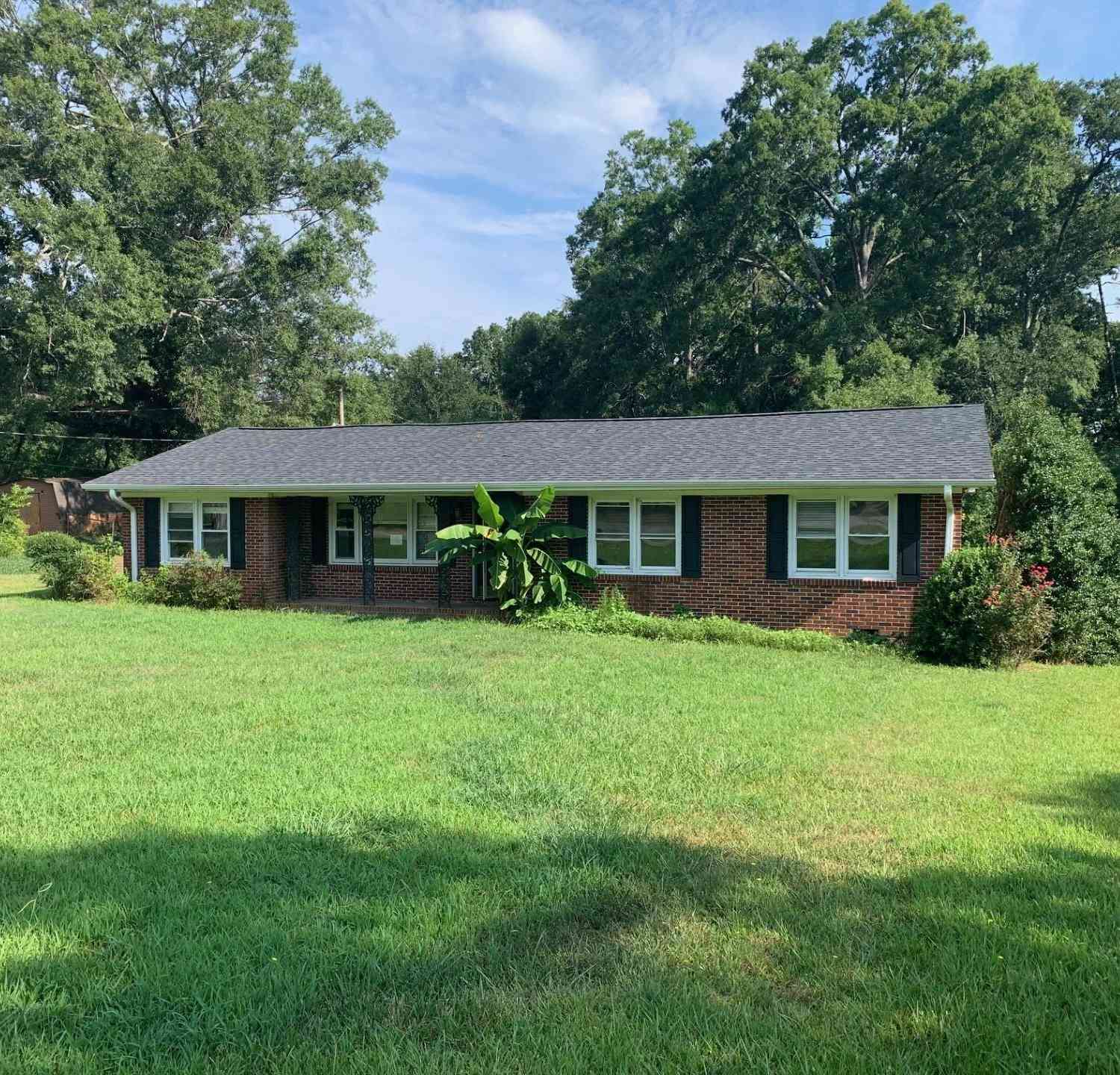 Homes For Sale - 200 Windsor<br/> Laurens County, Laurens, SC 29360
