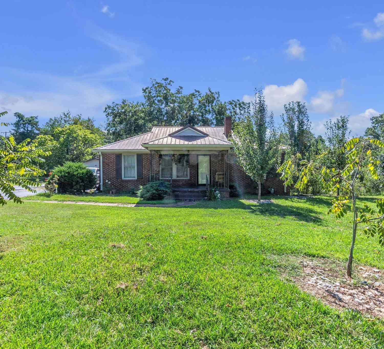 Homes For Sale - 379 W Main<br/> Greenwood County, Donalds, SC 29638