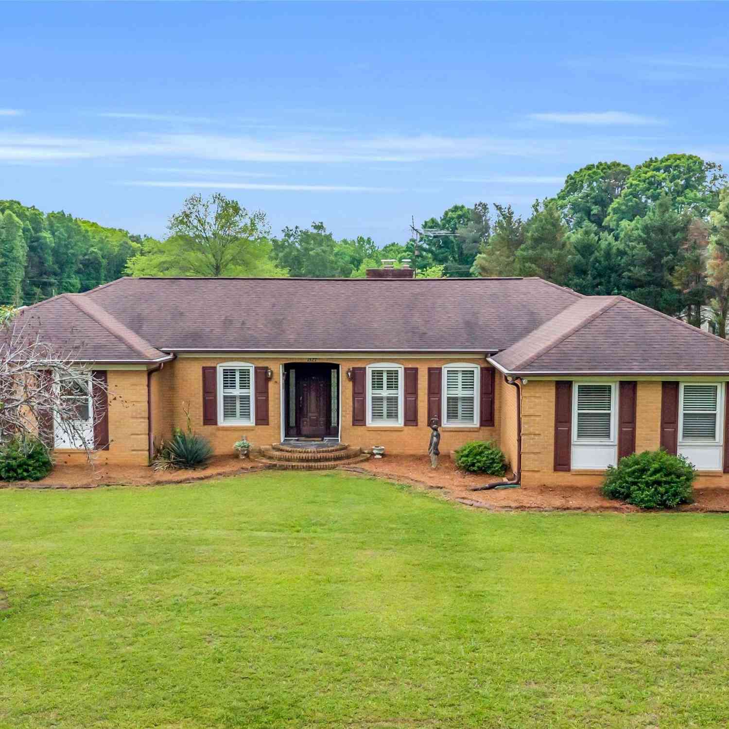 Homes For Sale - 1527 Pine Haven St Ext<br/> Laurens County, Laurens, SC 29360