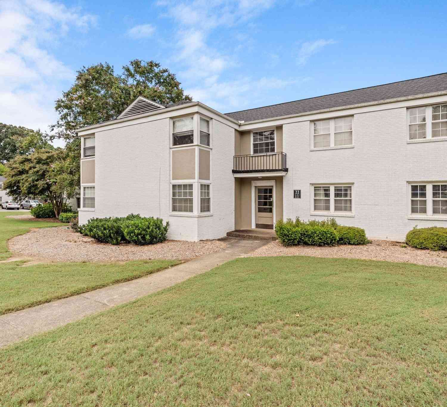 Condo For Sale - 100 Lewis<br/> Greenville County, Greenville, SC 29605
