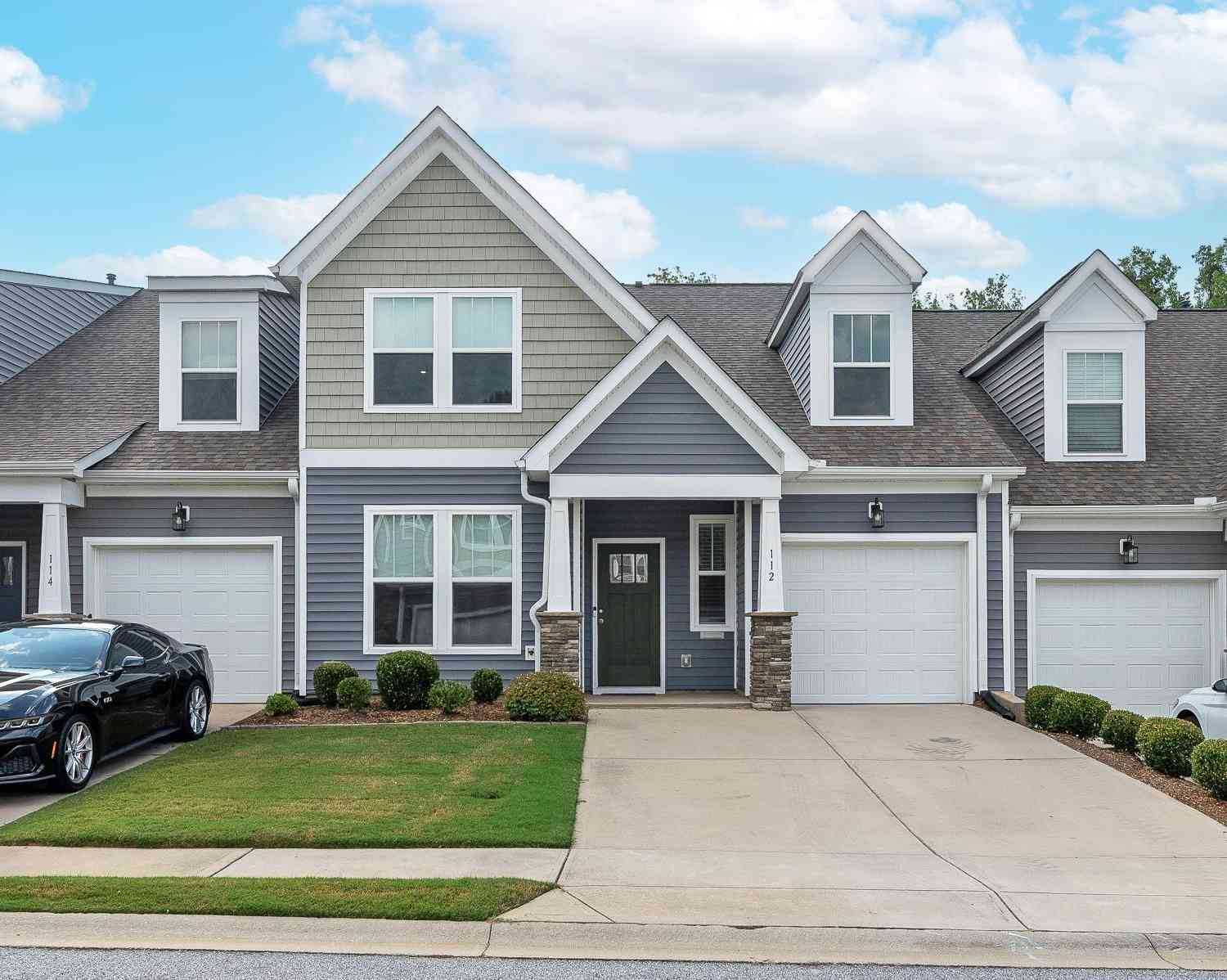 Townhouse For Sale - 112 Creekhaven<br/> Taylors, SC 29687