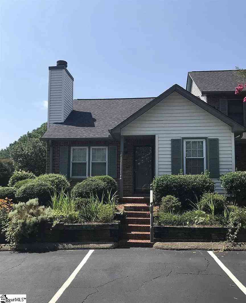 Condo For Sale - 612 Summerwoods<br/> Mauldin, SC 29662