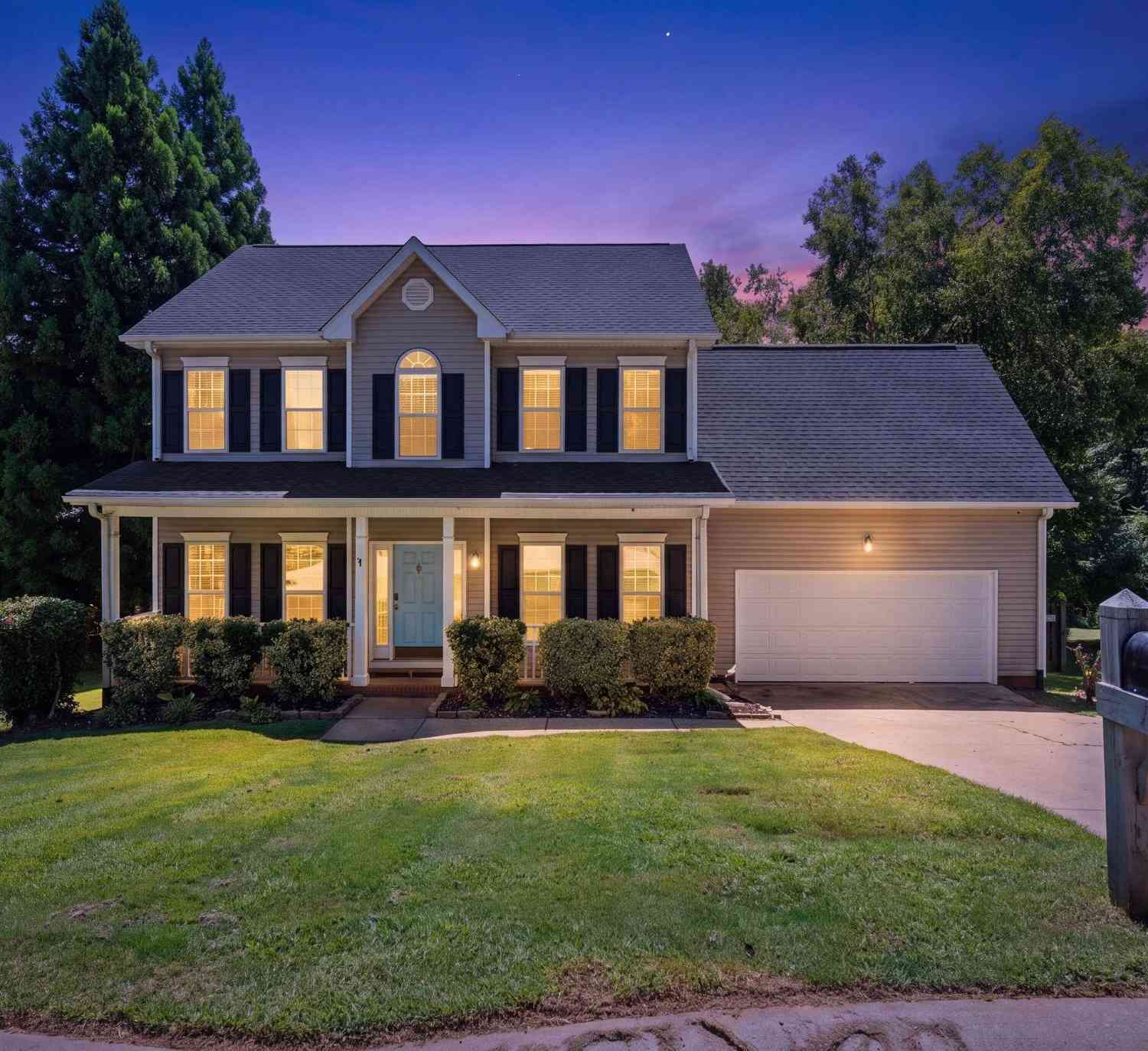 Homes For Sale - 16 Bittercrest<br/> Simpsonville, SC 29680