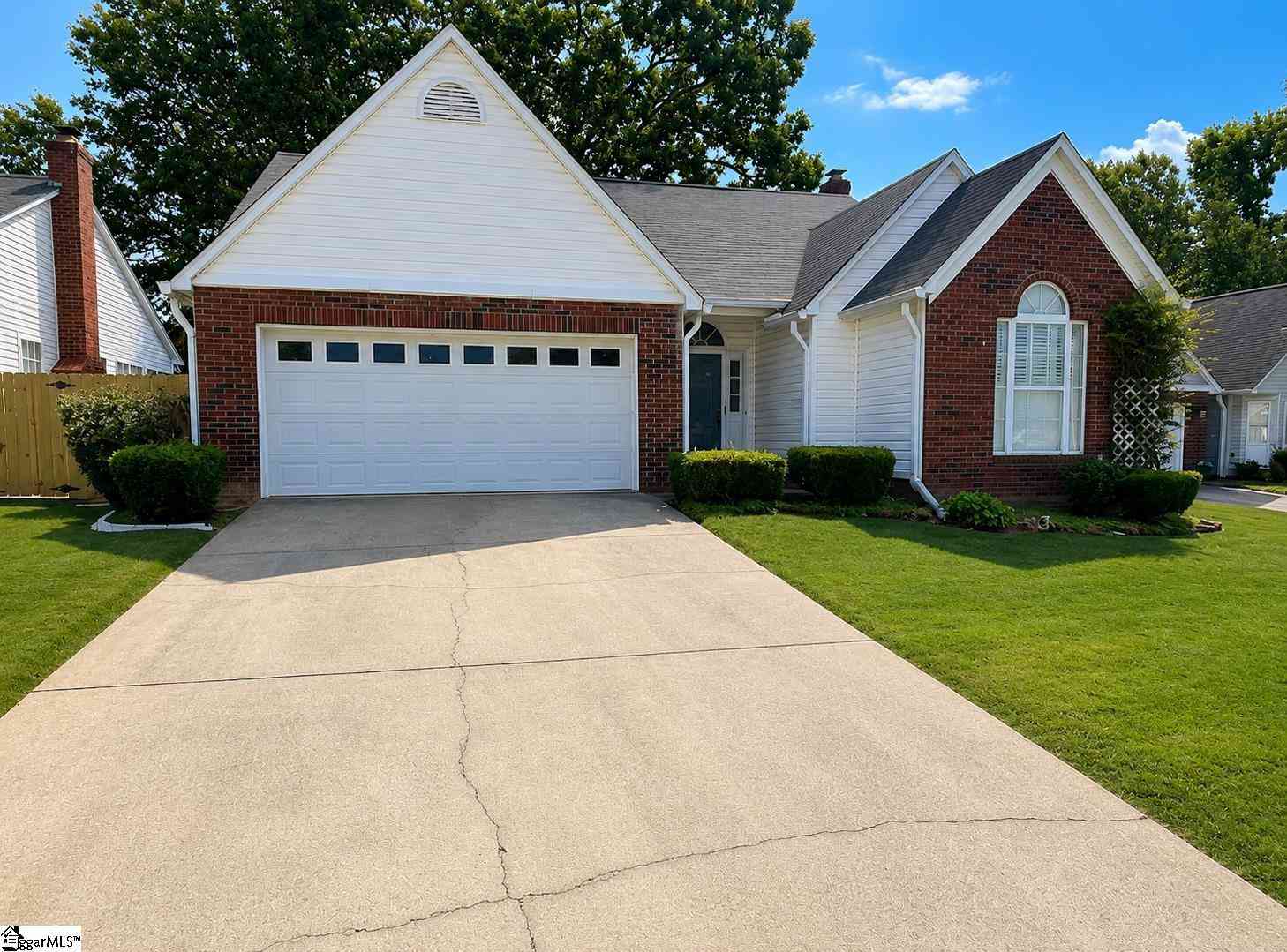 Homes For Sale - 109 S Banyan<br/> Taylors, SC 29687