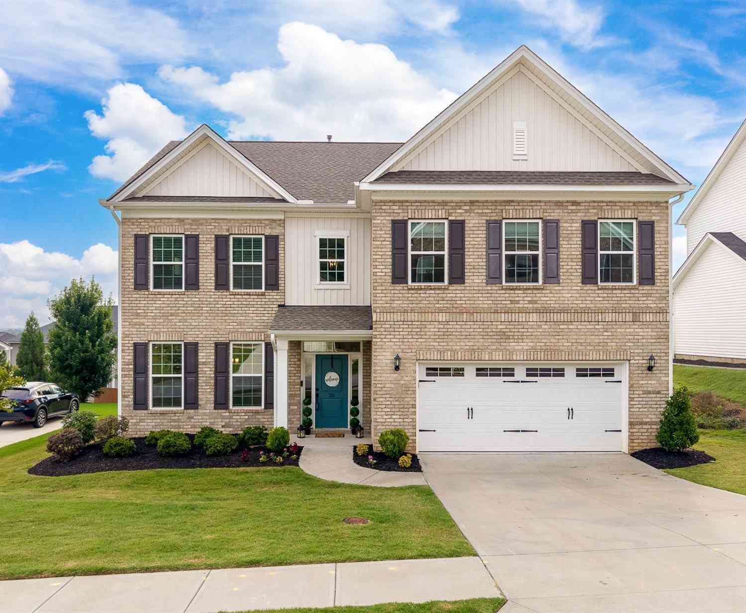 Homes For Sale - 25 Caventon<br/> Simpsonville, SC 29681