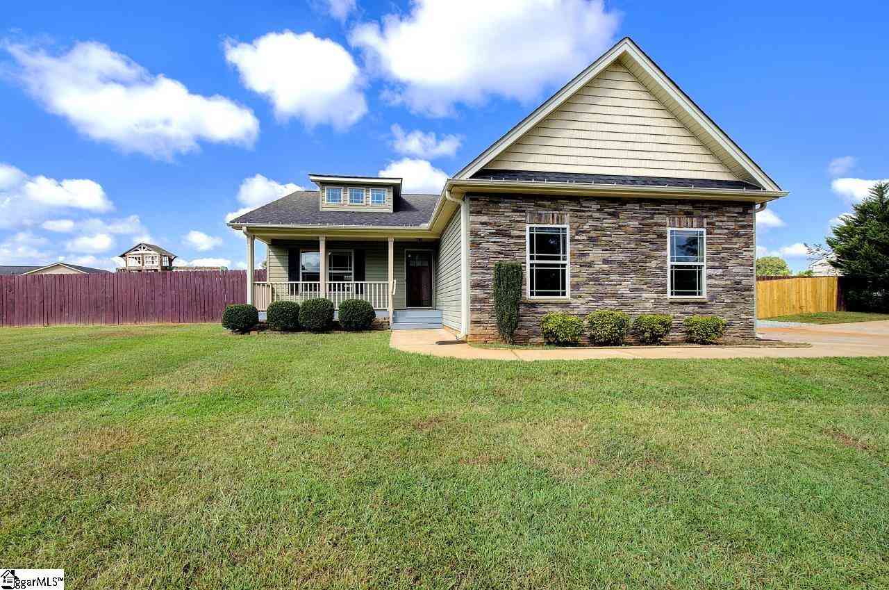 Homes For Sale - 129 Hurst<br/> Anderson, SC 29625