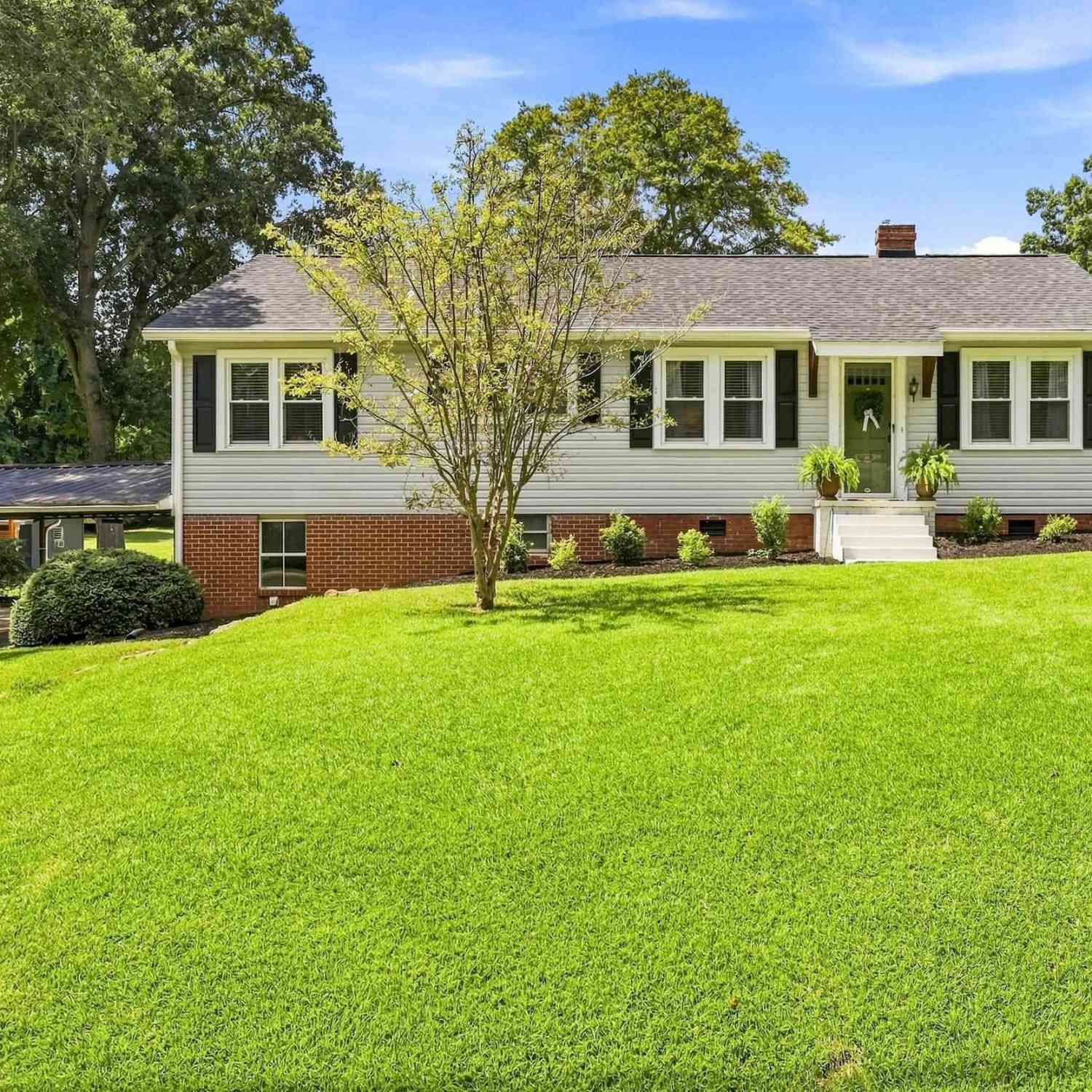 Homes For Sale - 103 Horton<br/> Anderson, SC 29627