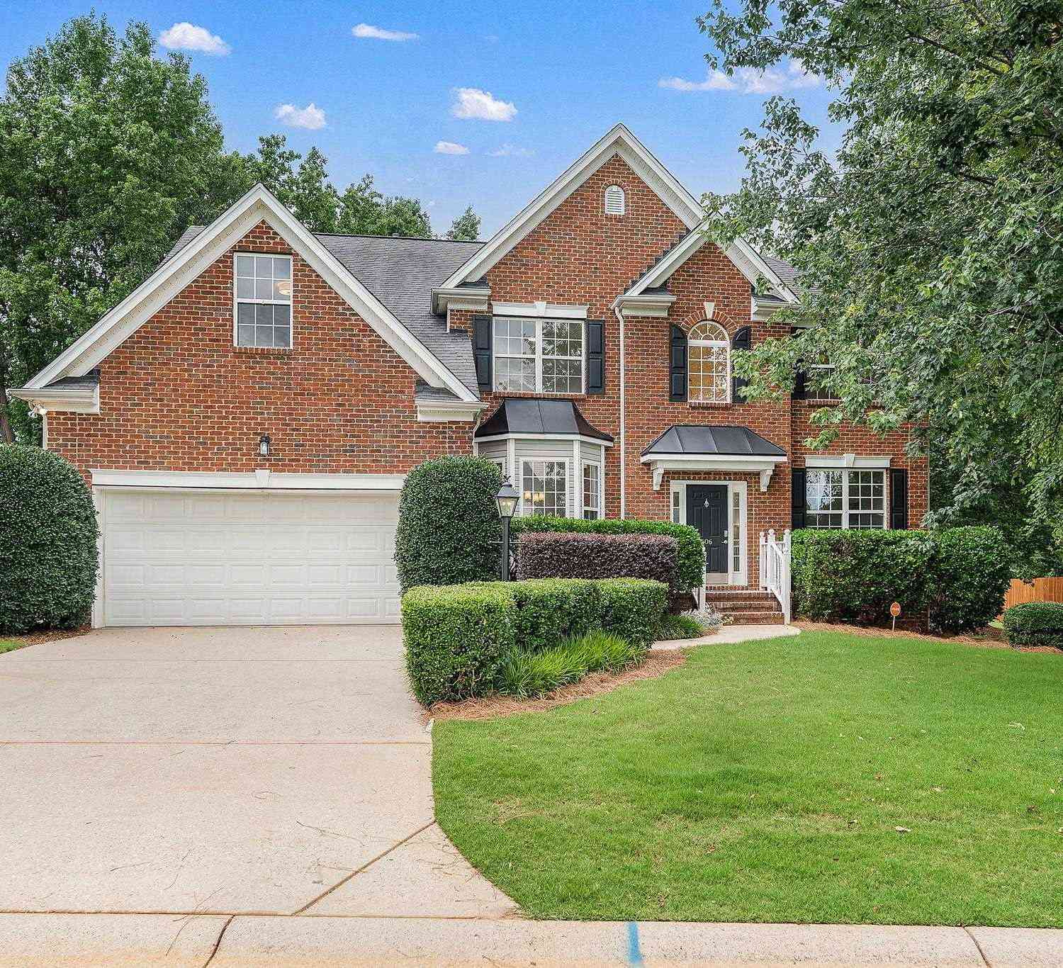 Homes For Sale - 606 Heathercrest<br/> Simpsonville, SC 29681