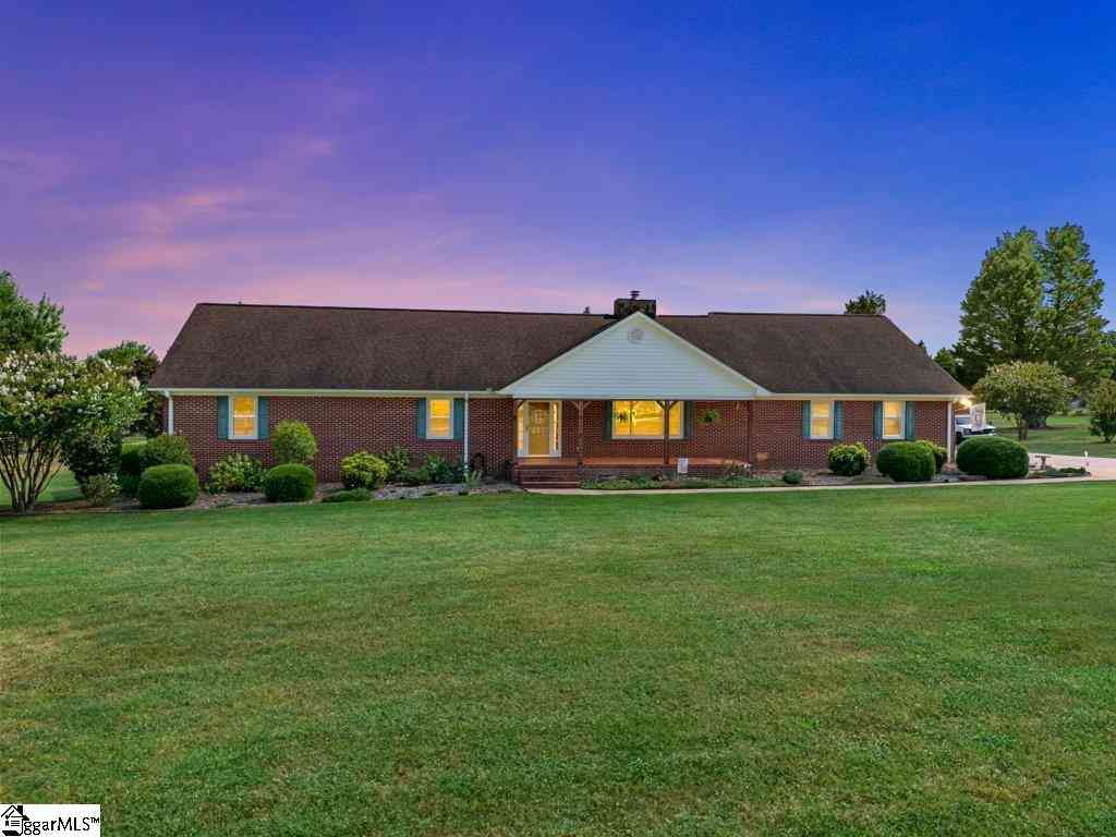 Homes For Sale - 632 Circle<br/> Woodruff, SC 29388