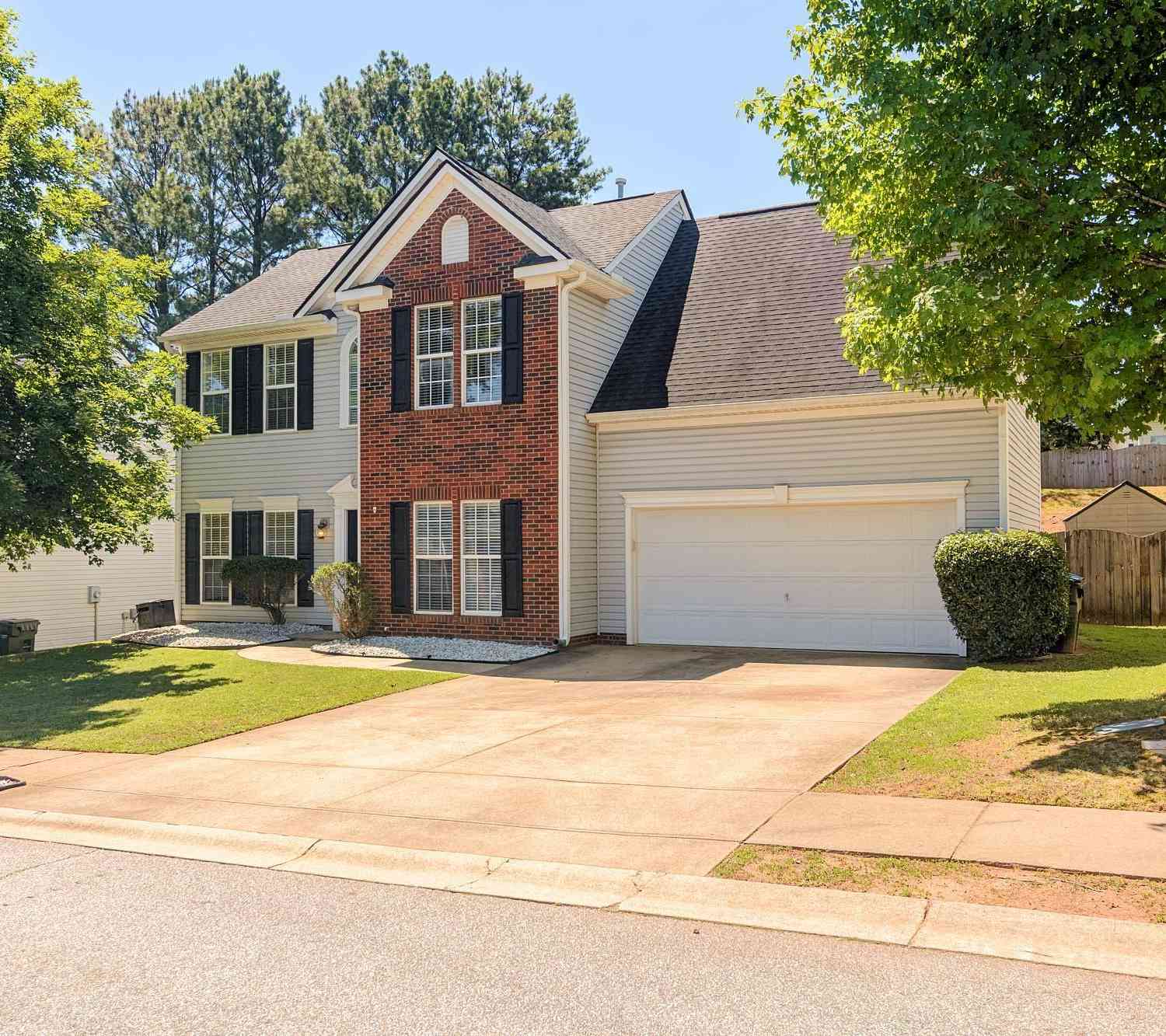 Homes For Sale - 15 Bellows Falls<br/> Greer, SC 29650