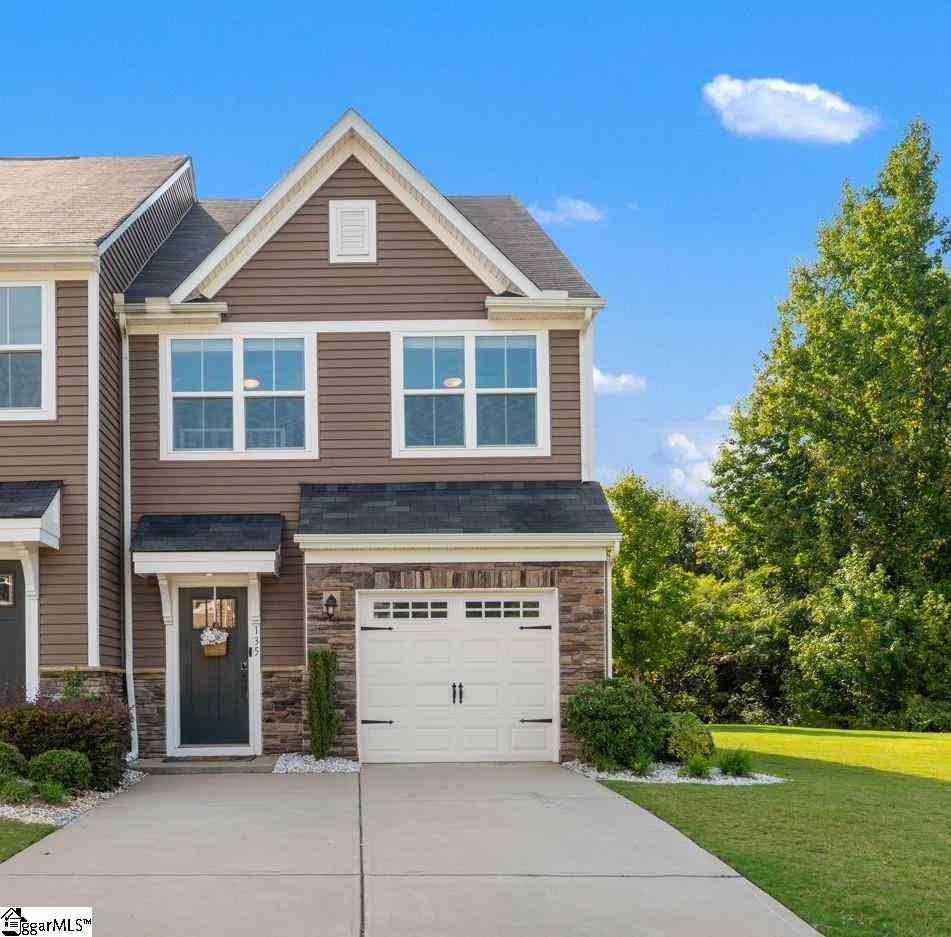 Townhouse For Sale - 135 Lilywood<br/> Simpsonville, SC 29681