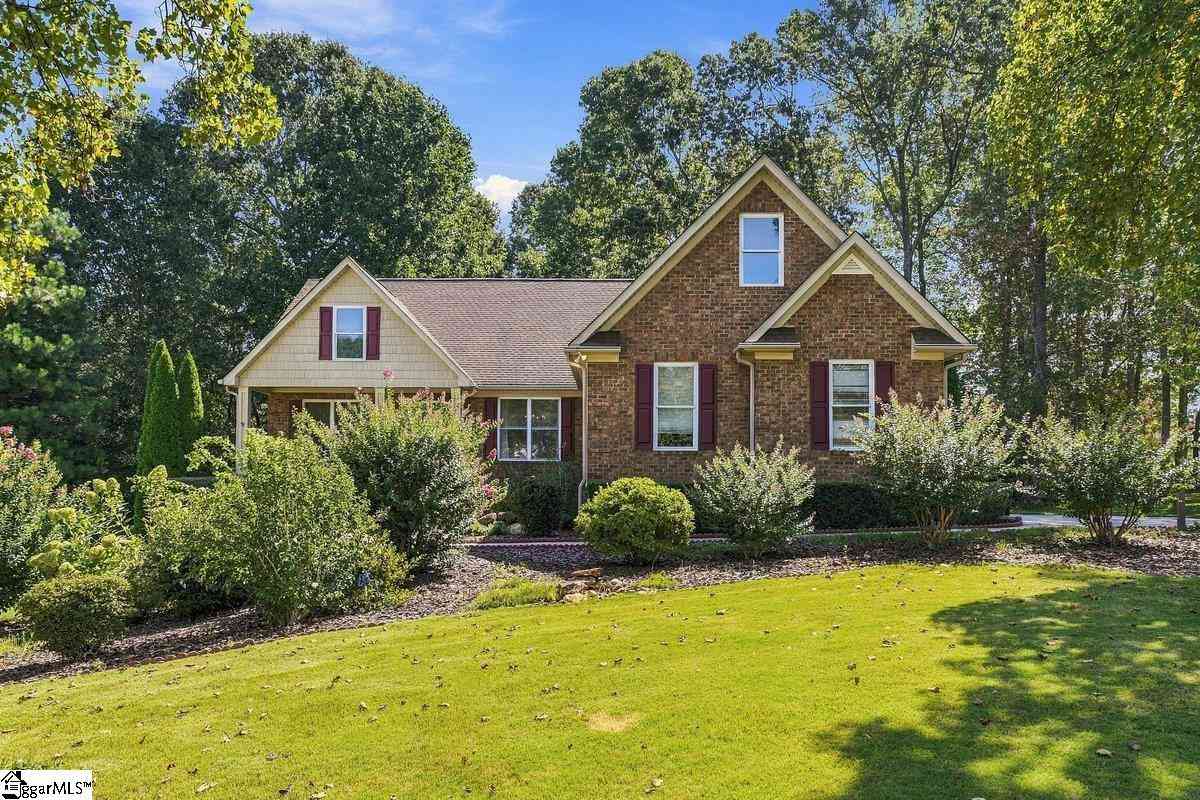 Homes For Sale - 1 Mandarin<br/> Taylors, SC 29687