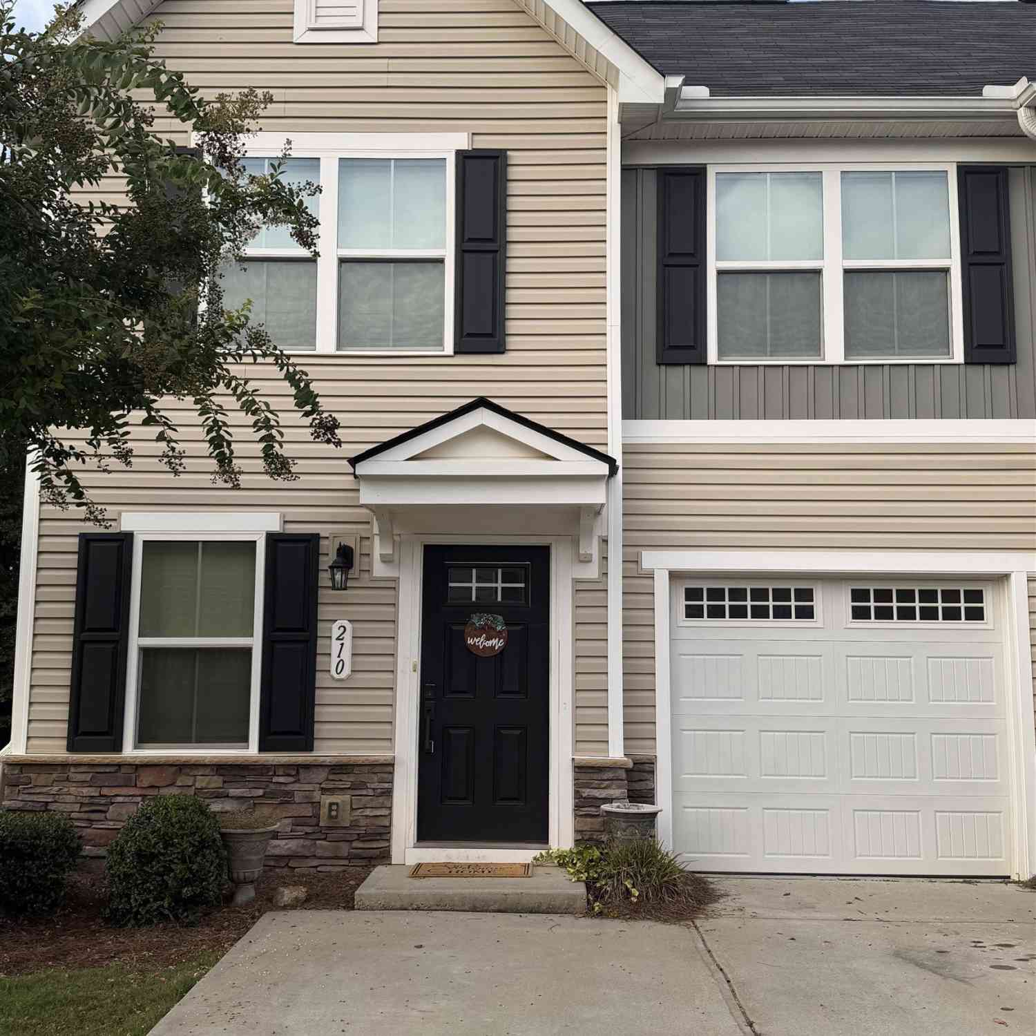 Townhouse For Sale - 210 Shepley<br/> Fountain Inn, SC 29644