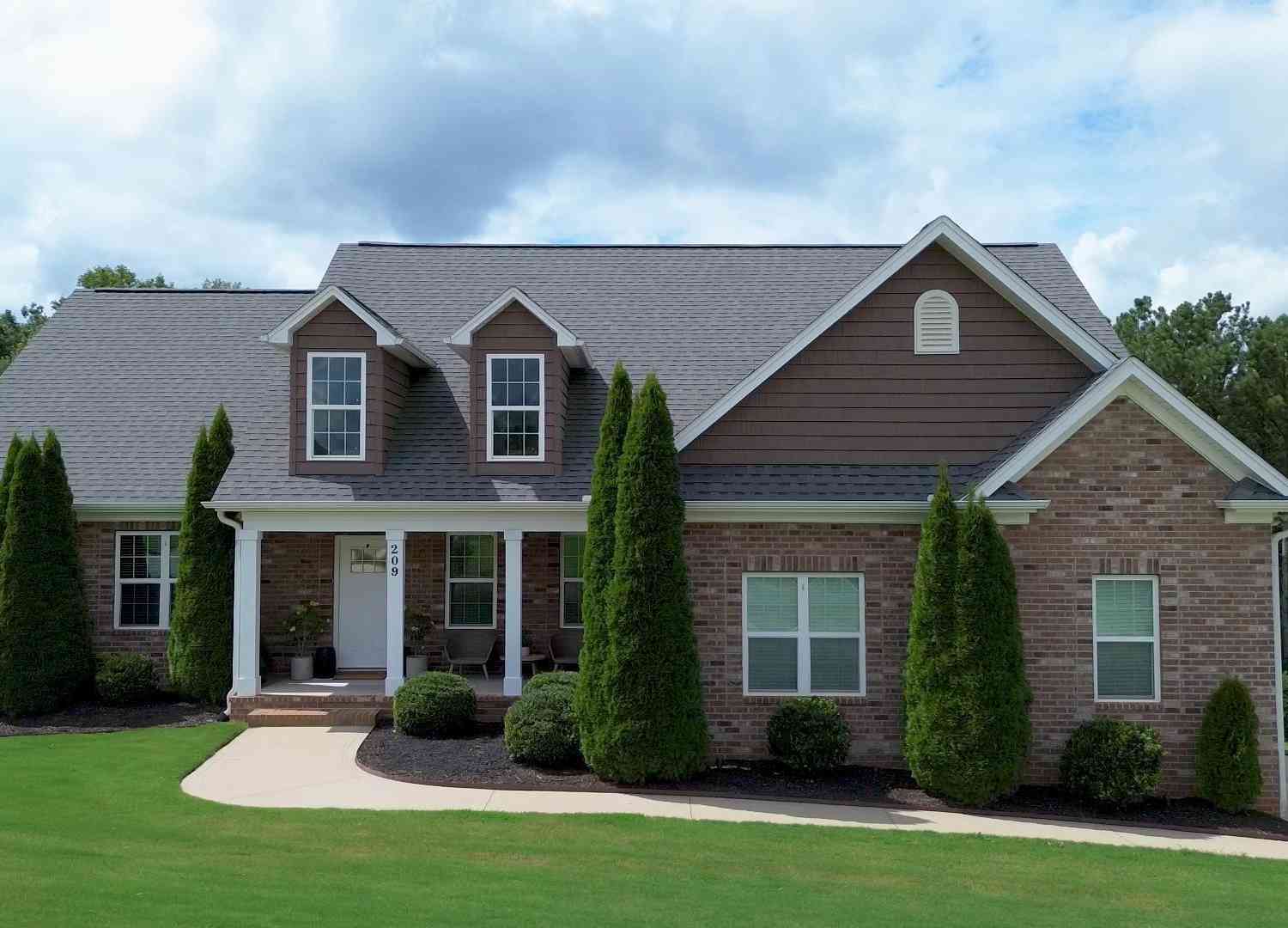 Homes For Sale - 209 Nanie Myree<br/> Wellford, SC 29385
