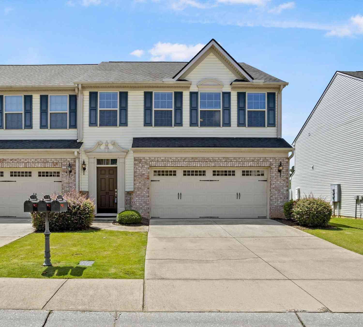 Townhouse For Sale - 22 Irvington<br/> Greenville County, Greer, SC 29650