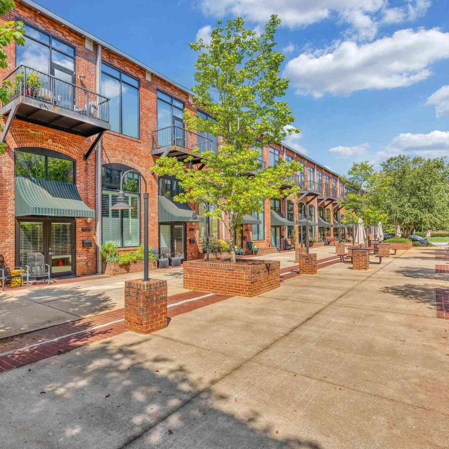 Condo For Sale - 300 South<br/> Simpsonville, SC 29681