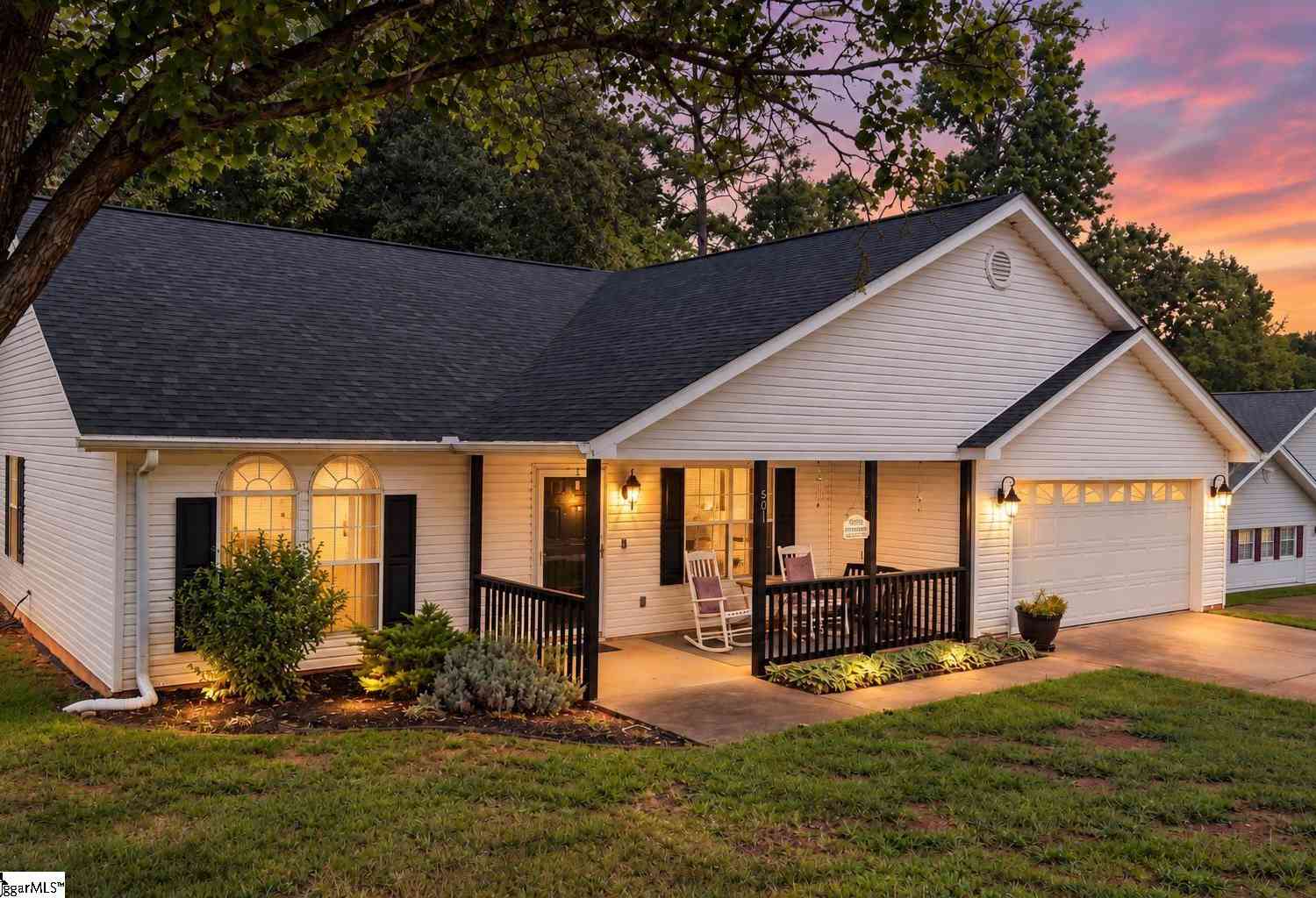 Homes For Sale - 501 Hill<br/> Mauldin, SC 29652
