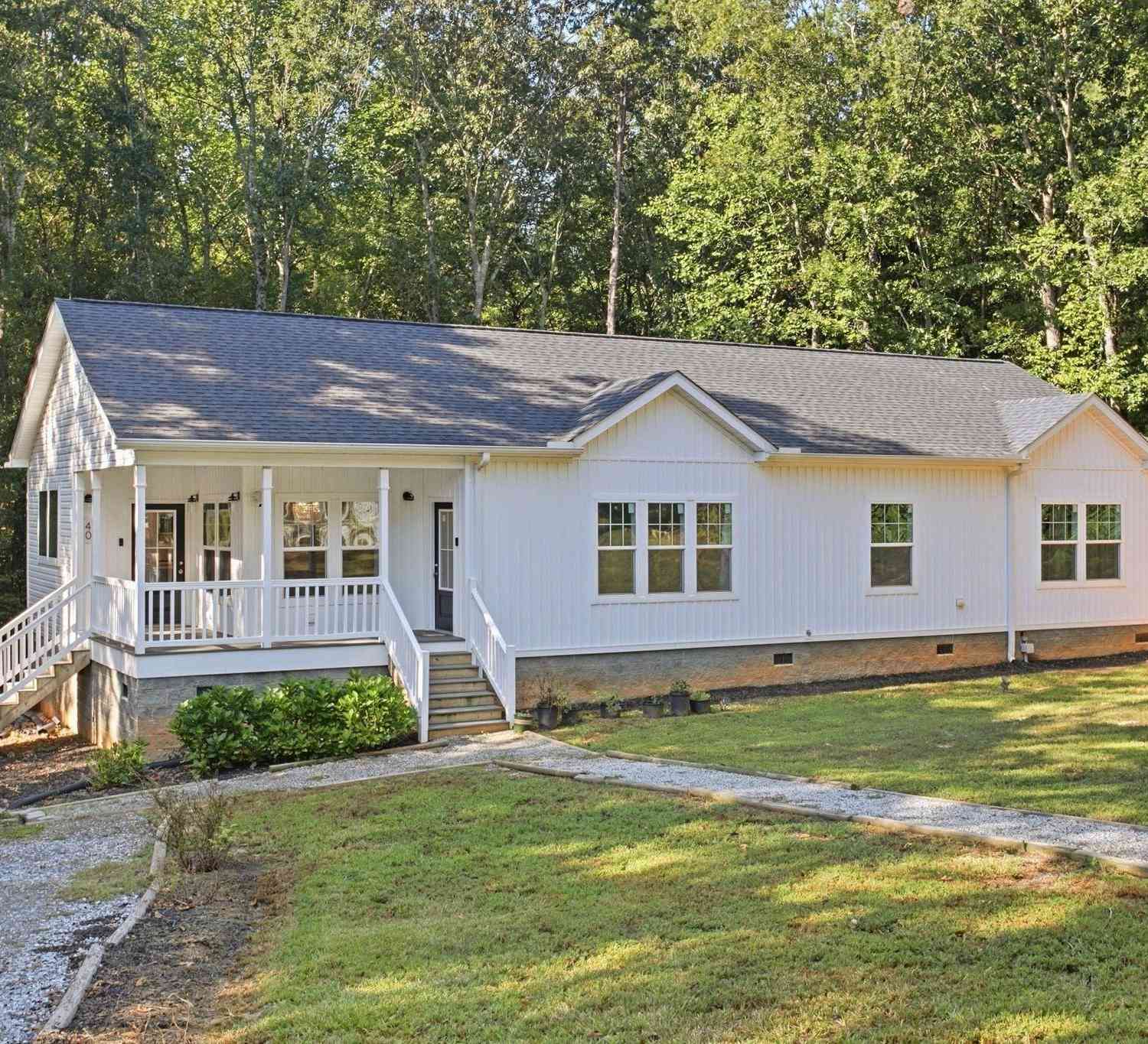 Homes For Sale - 40 Allie Campbell<br/> Williamston, SC 29697