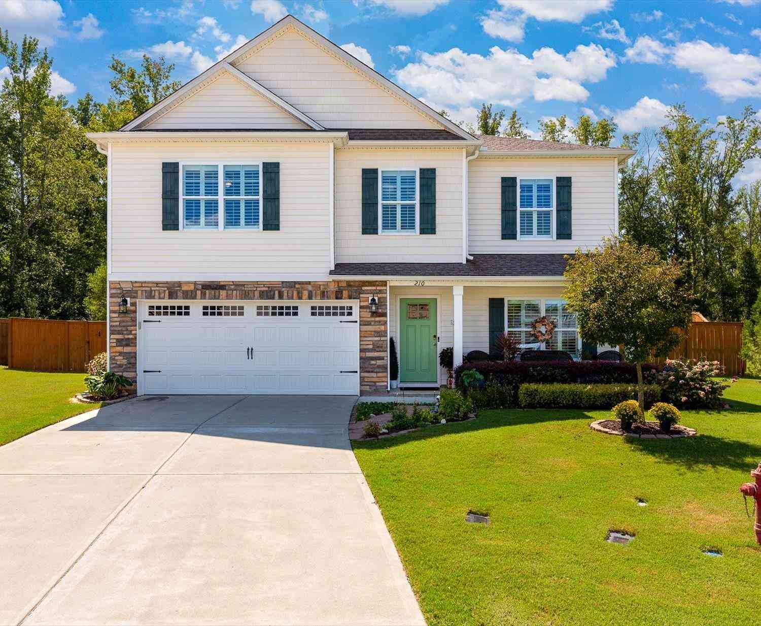 Homes For Sale - 210 Frost Flower<br/> Fountain Inn, SC 29644