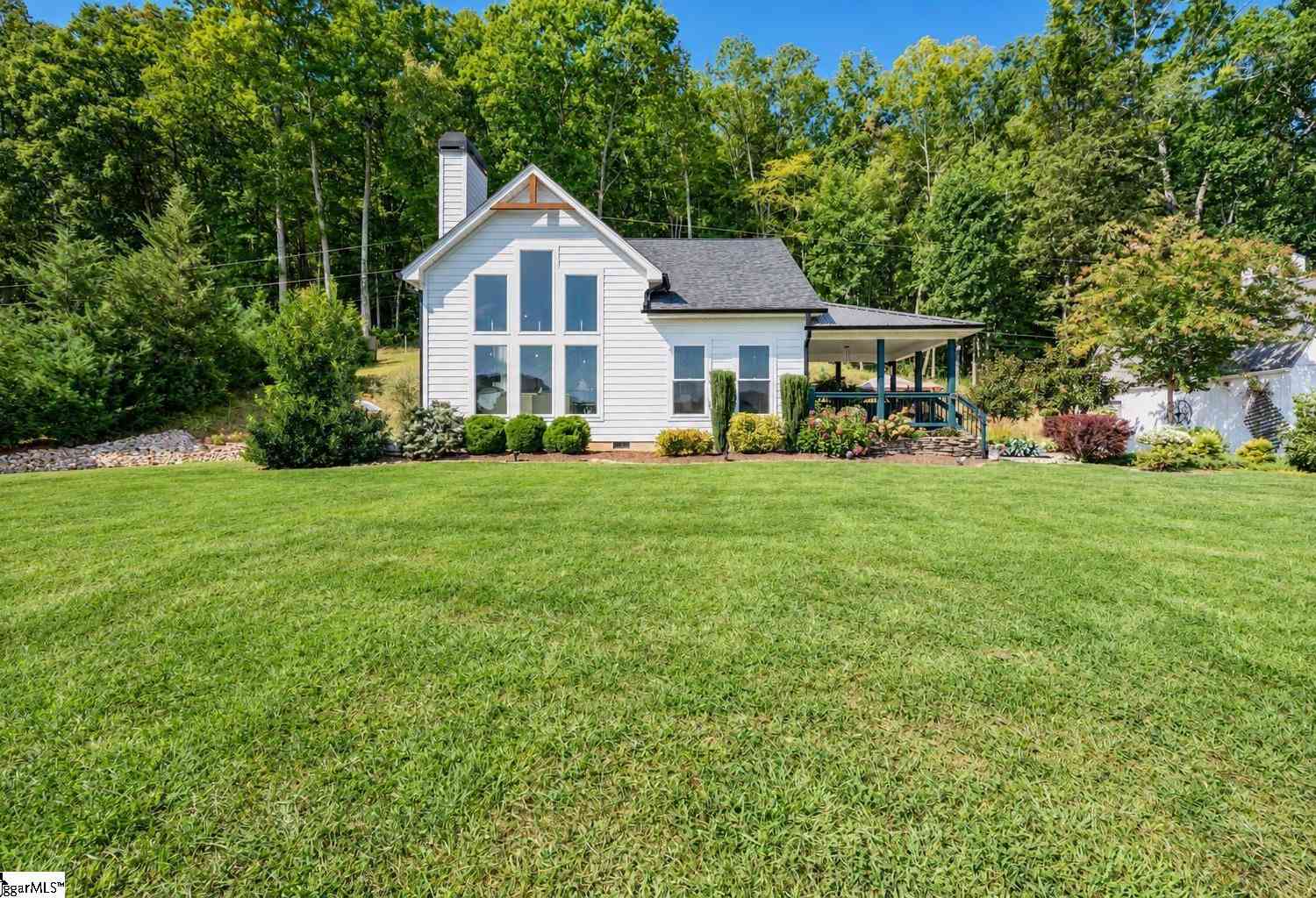 Homes For Sale - 658 Pleasant Grove Church<br/> Hendersonville, NC 28739