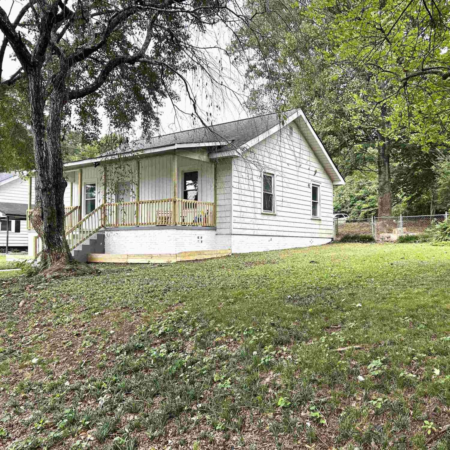 Homes For Sale - 104 Hodgens<br/> Travelers Rest, SC 29690