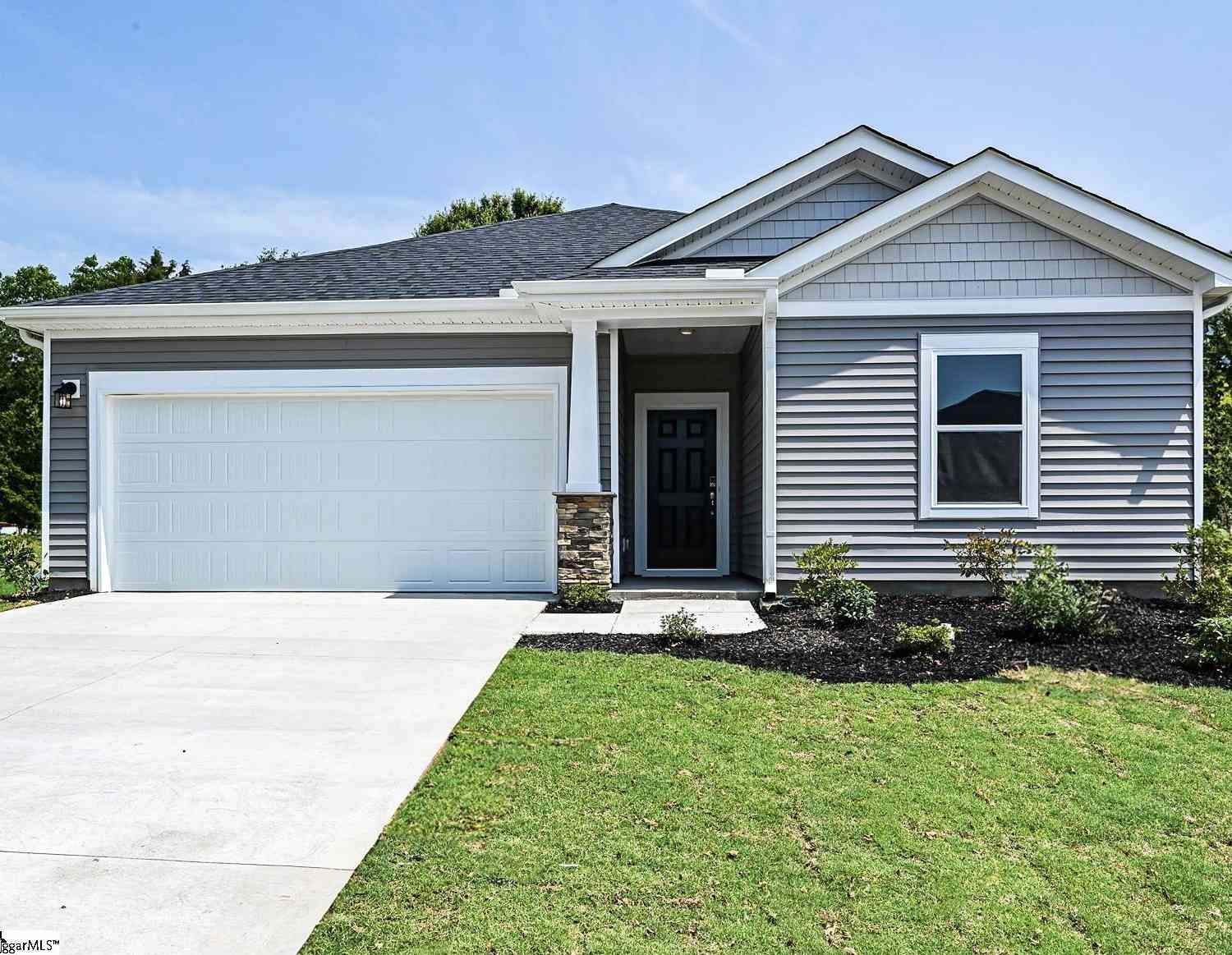 Homes For Sale - 132 Middlestone<br/> Boiling Springs, SC 29316