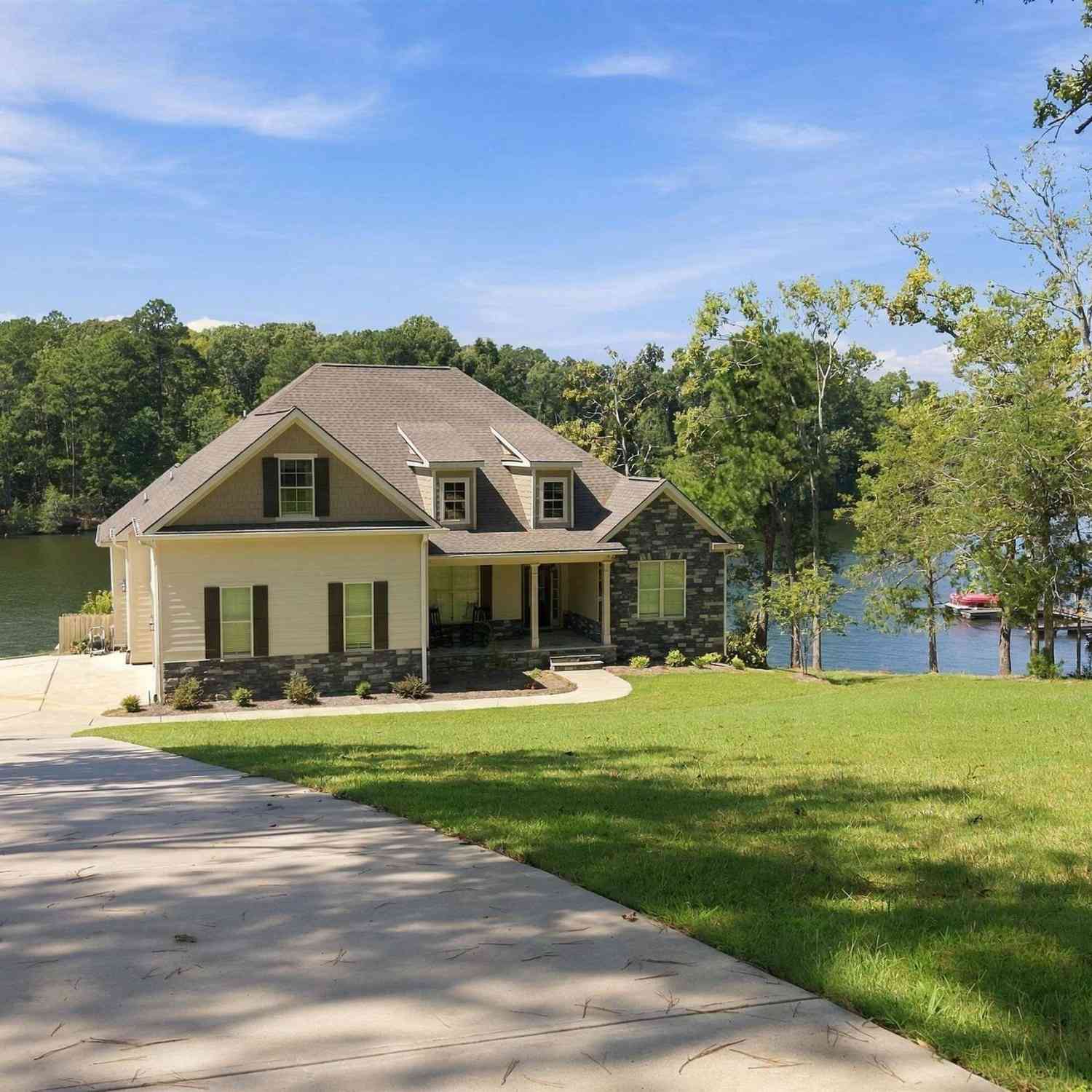 Homes For Sale - 368 Abercrombie<br/> Greenwood, SC 29649