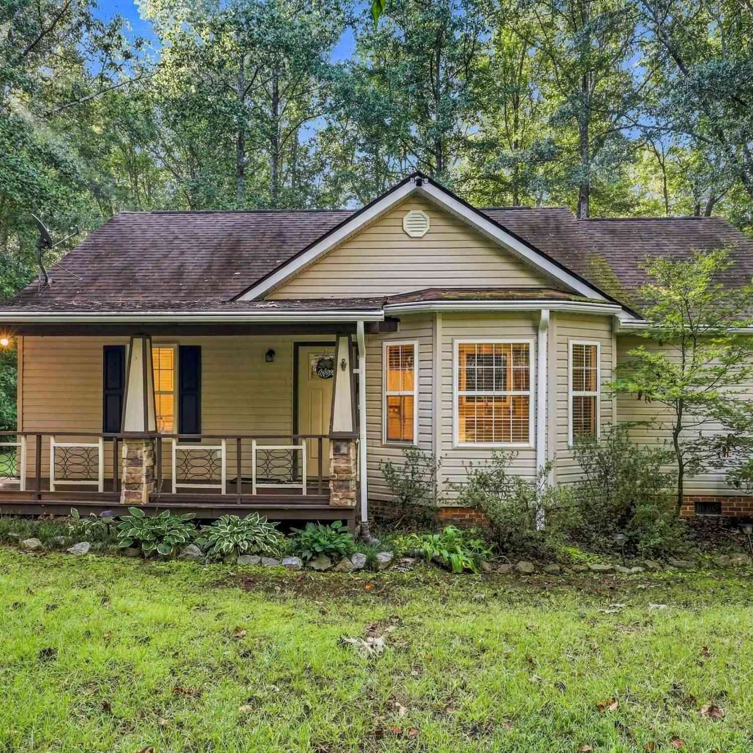 Homes For Sale - 307 Haywood Acres<br/> Pickens County, Easley, SC 29640