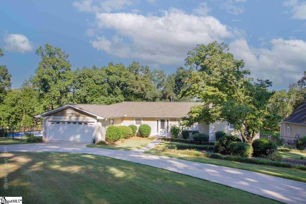 Homes For Sale - 4518 Cove<br/> Anderson, SC 29621