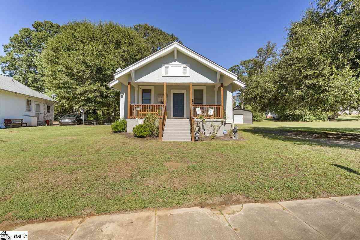 Homes For Sale - 103 Davis<br/> Laurens, SC 29360