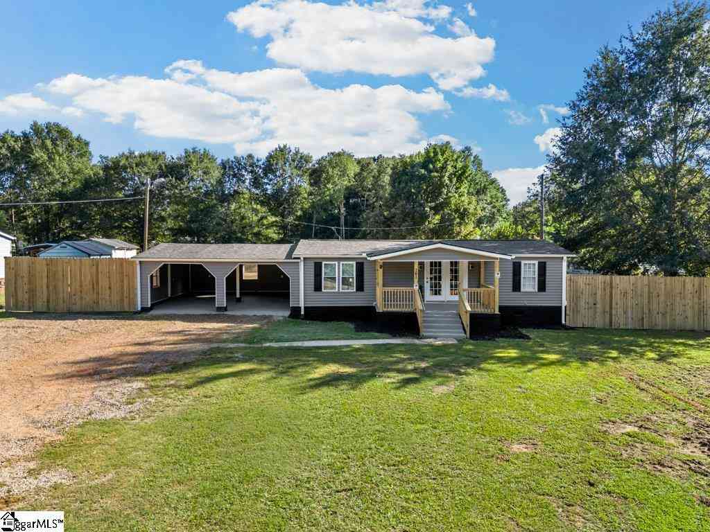 Mobile Home For Sale - 201 Foxfire<br/> Spartanburg County, Cowpens, SC 29330