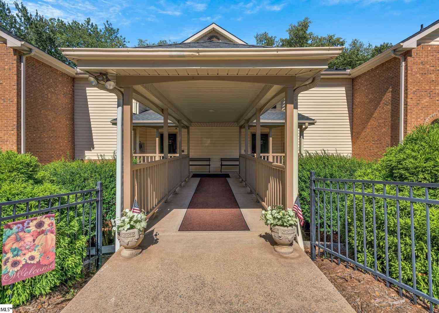 Condo For Sale - 103 Swansgate<br/> Greenville County, Greenville, SC 29605