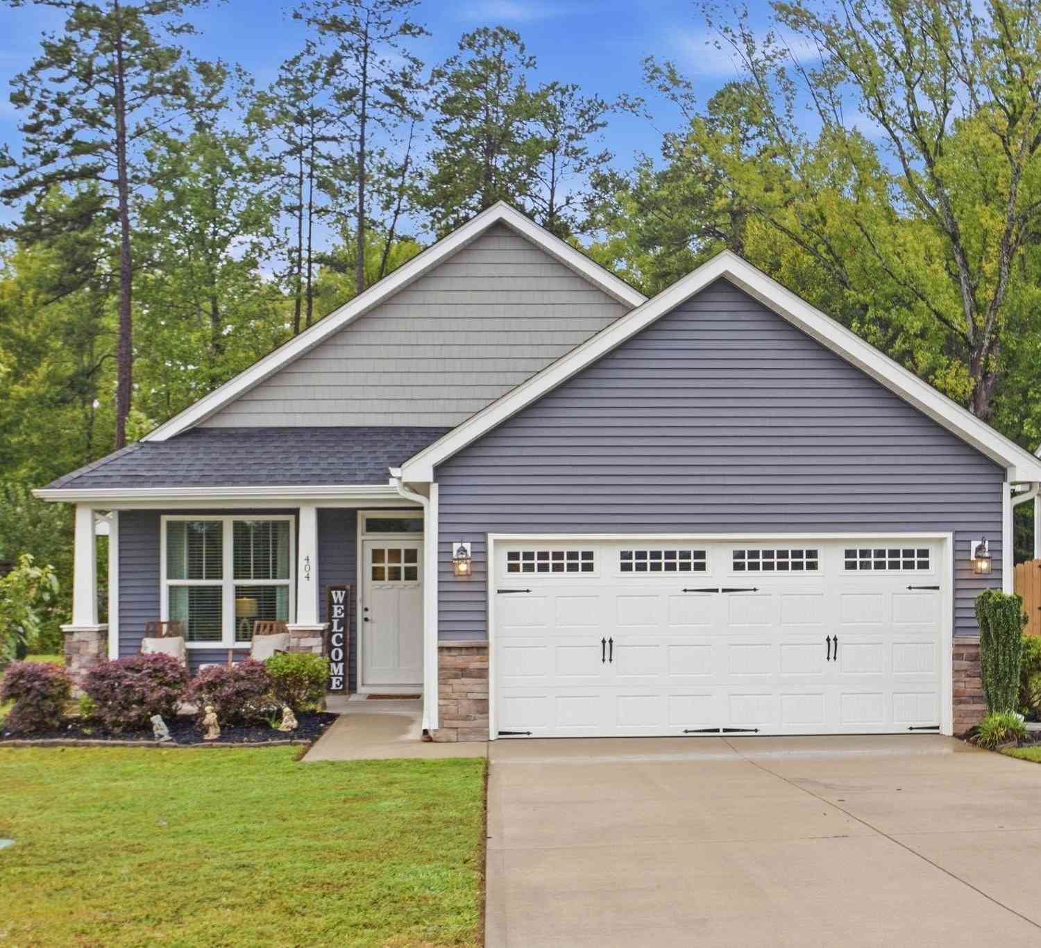 Homes For Sale - 404 Ansel Woods<br/> Greer, SC 29651