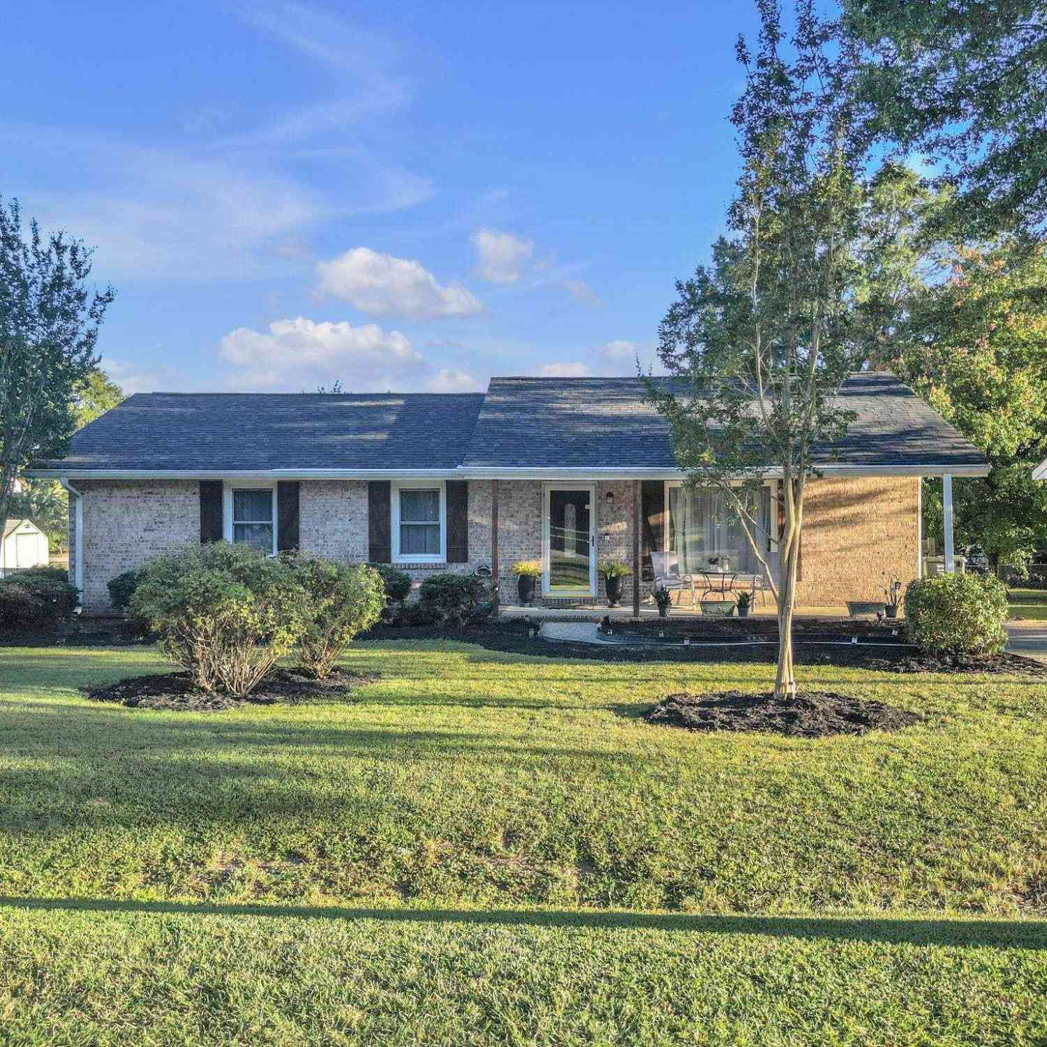 Homes For Sale - 14 Sunrise<br/> Taylors, SC 29687